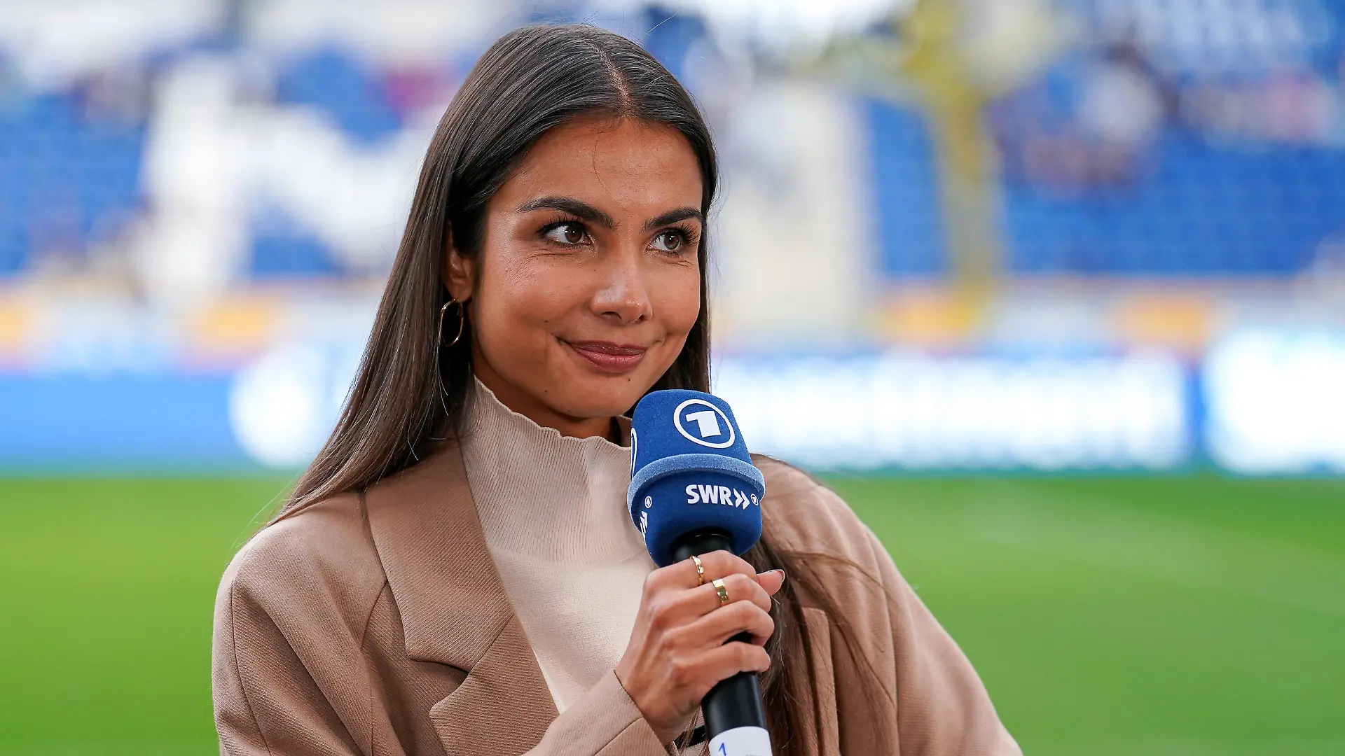 Lea Wagner moderiert seit Sommer 2023 die ARD-Sportschau.