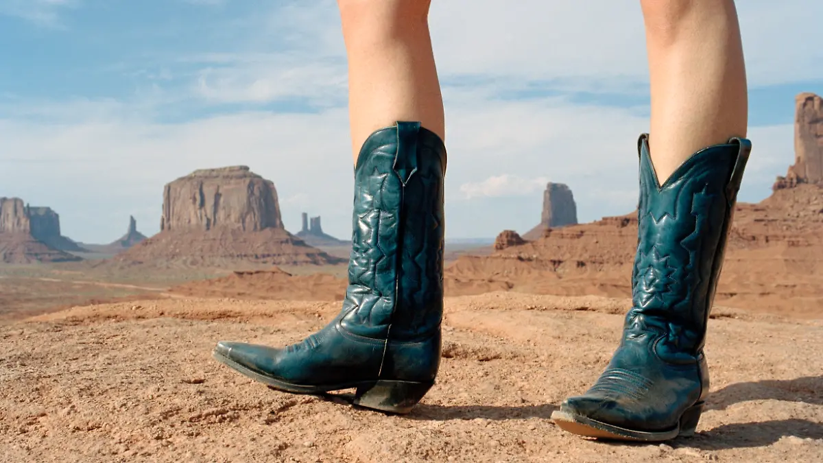 Cowboystiefel in der Wüste