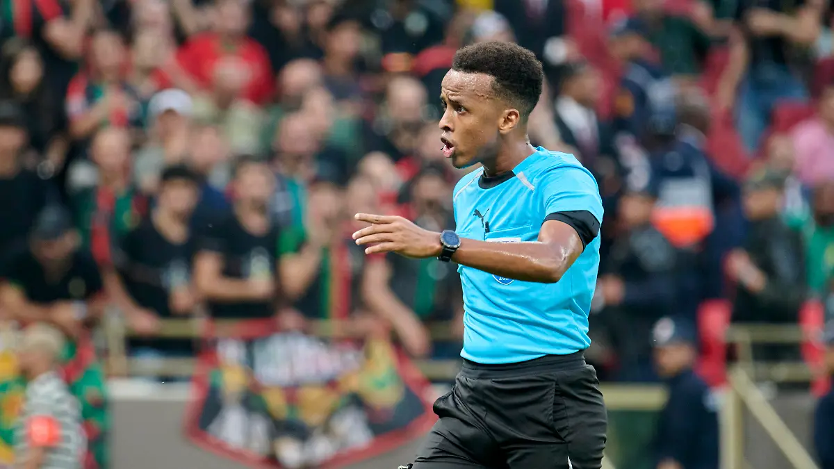 Referee Omar Artan (SOM) during the TotalEnergies CAF Champions League 2025/26 Final 2nd Leg match between AS FAR (Morroco) and Mamelodi Sundowns (South Africa) at Prince Moulay Abdallah Stadium in Rabat, Morocco, on May 24, 2026. (Photo by Andrew Surma / SIPA USA).