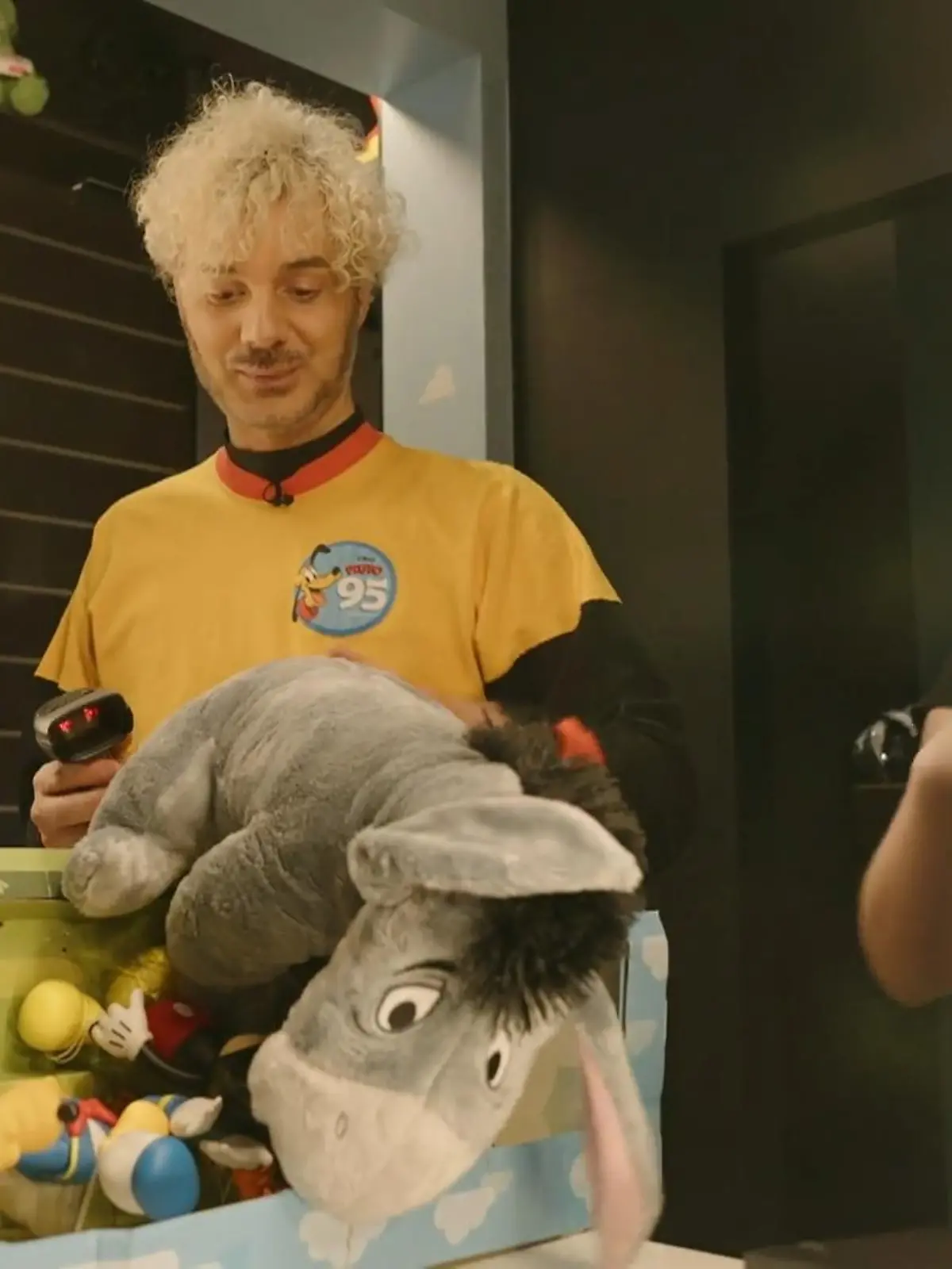 Bild zu: "Sam Dylan eröffnet sein neues Geschäft – so ist der Realitystar als Chef"