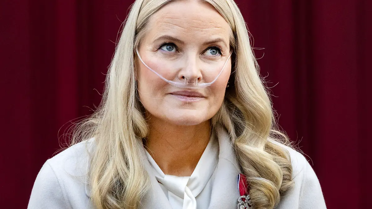 SKAUGUM, 11-05-2026 Norwegian Crown Princess Mette-Marit celebrating the national day at the private residence Skaugum in Asker, Norway Foto: Albert Nieboer Netherlands OUT Point De Vue OUT