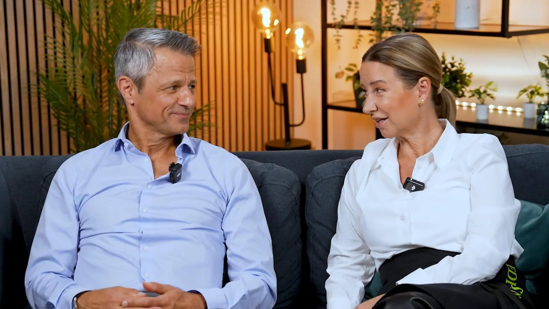 Jens Hajek und Isabell Hertel freuen sich für ihre Serien-Rollen Erneute Liebes-Chance bei „Unter uns”