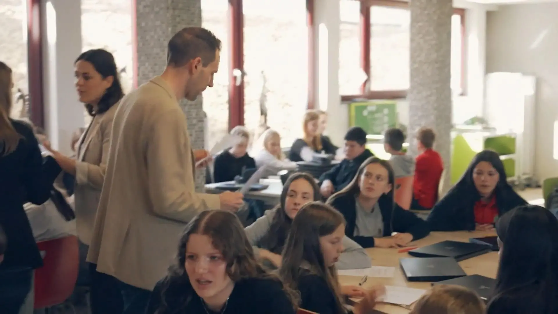 Das Handy-Experiment 70 Schüler leben 2 Wochen offline