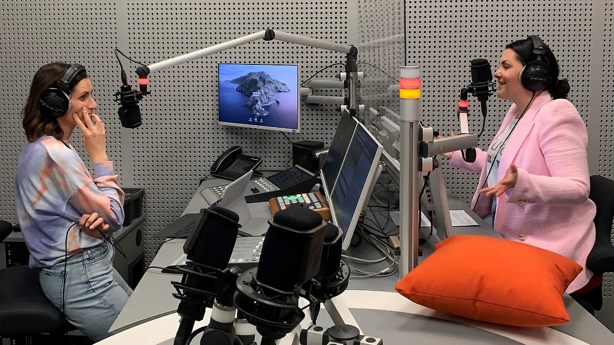 Exclusiv - der Podcast: Bella Lesnik und RTL-Reporterin Sarah