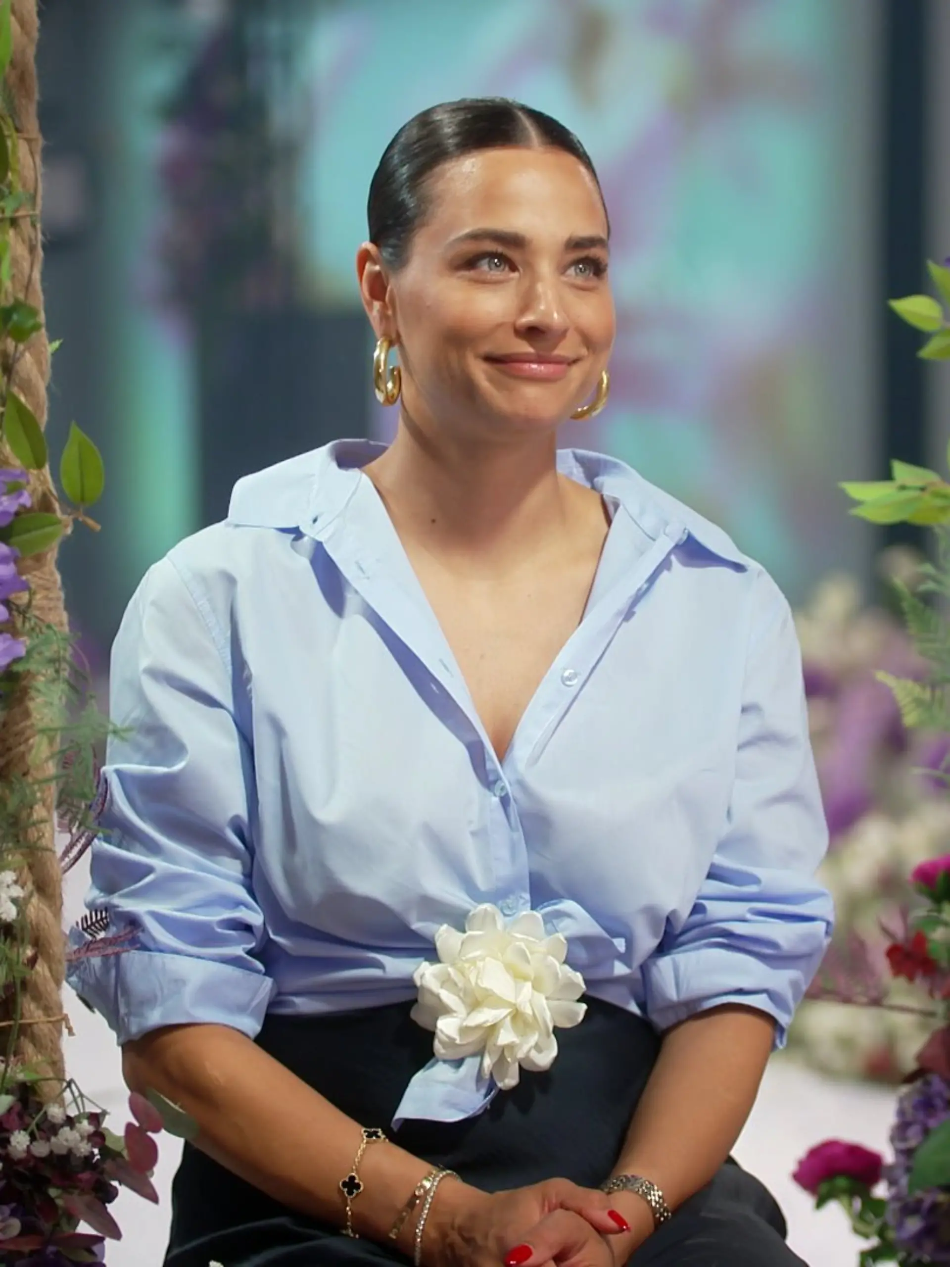 Amira Aly versteckt ihren Babybauch nicht