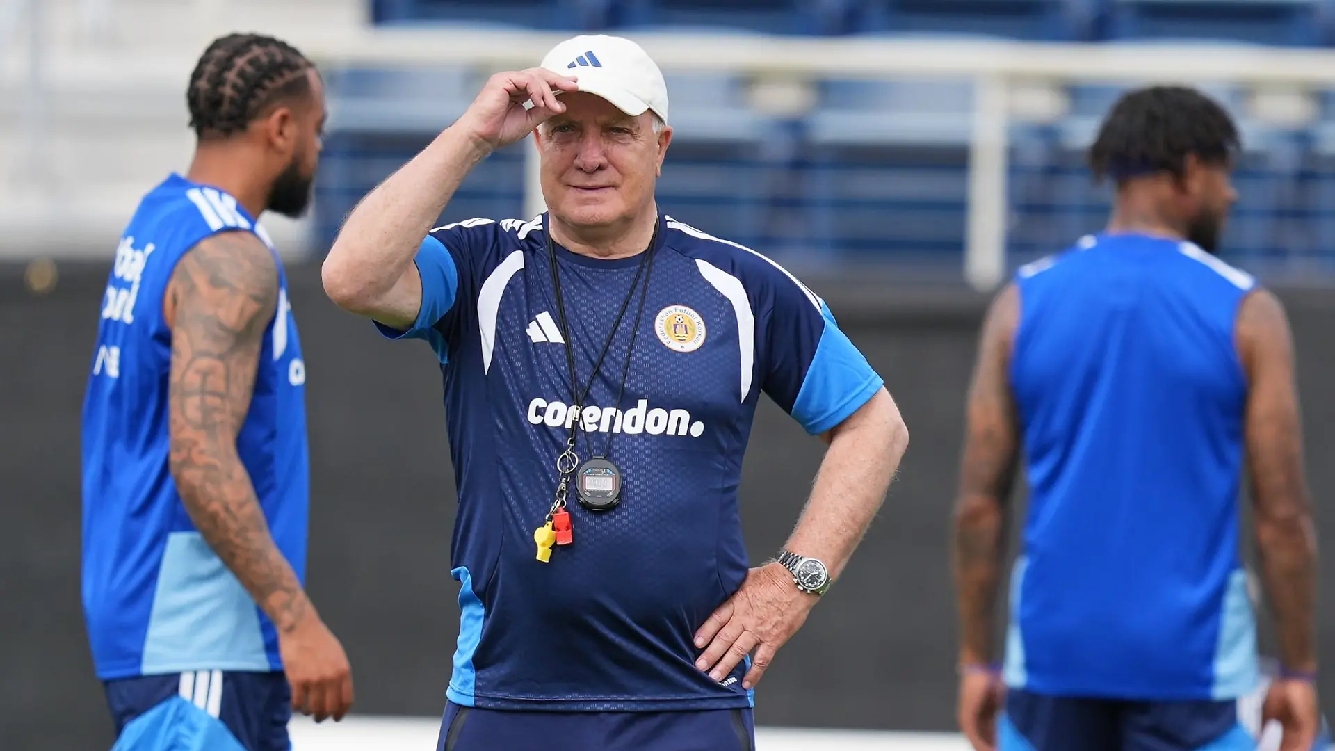 Dick Advocaat will mit dem kleinen Curaçao bei der WM überraschen.