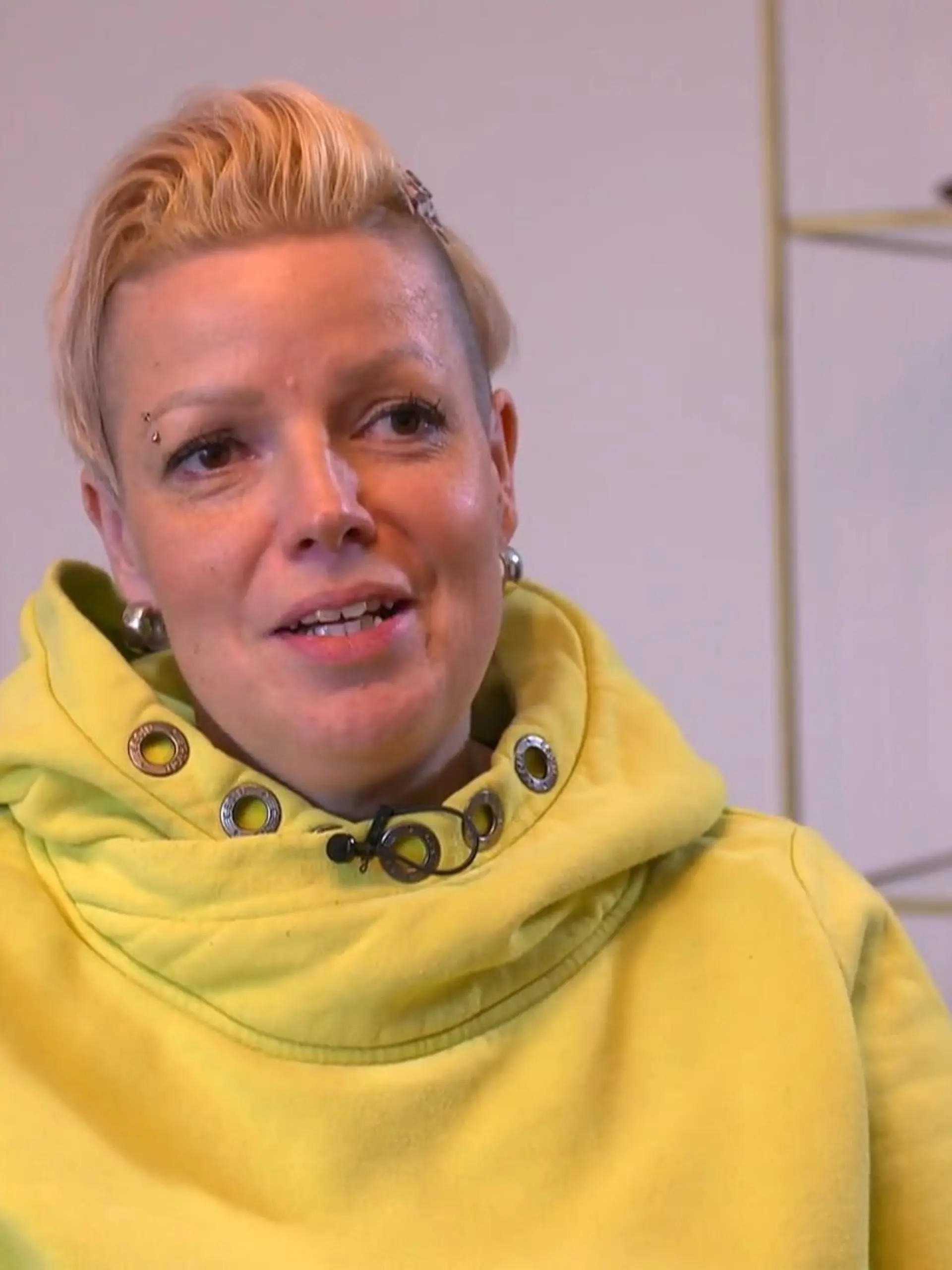 Bild zu: "Janine wagt den Neustart ohne Ehemann Ingo"