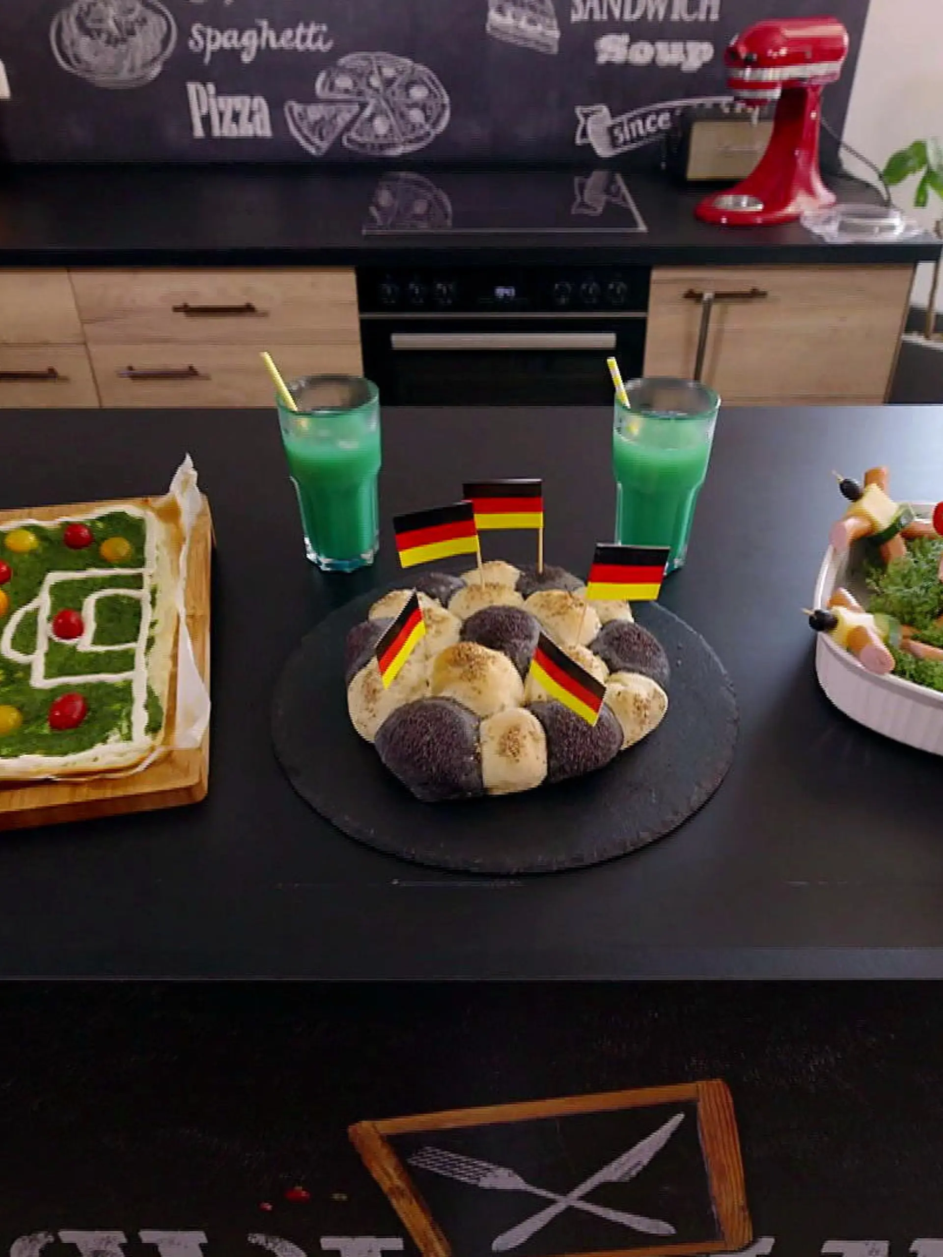 Bild zu: "Kreative Fußball-Snacks für euer WM-Buffet"