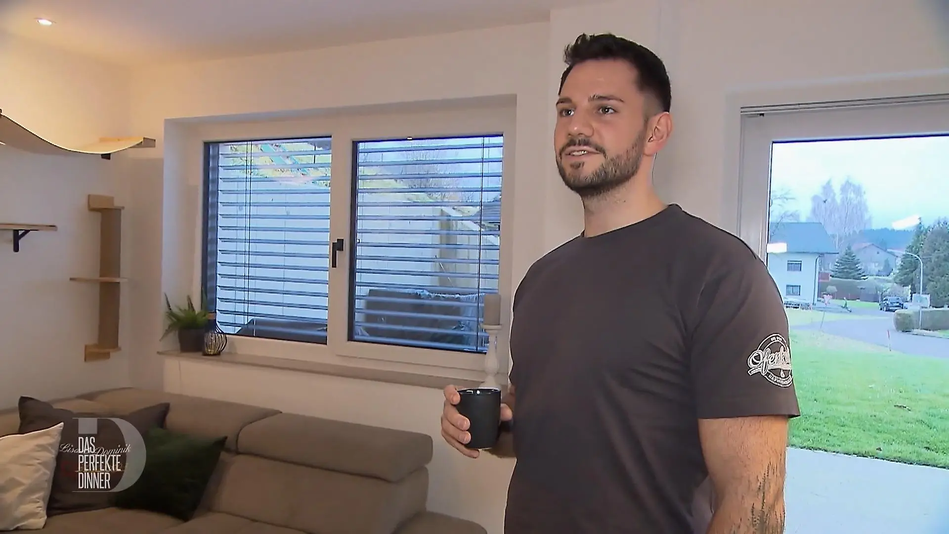 Bei Dominik hängen merkwürdige Dinge im Haus Frisch verheiratet