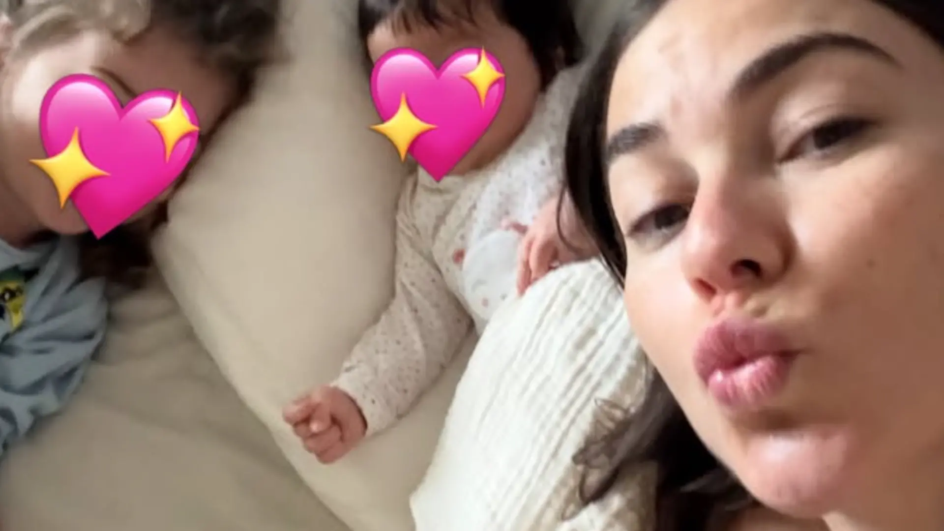 Renata Lusin mit ihren Töchtern Stella und Tessa.