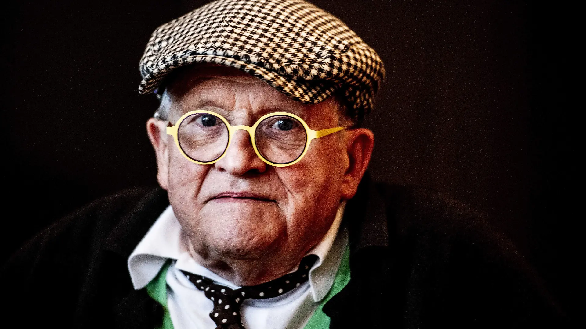 2019-02-27 17:04:08 AMSTERDAM - Schilder David Hockney staat de pers te woord in het Conservatorium Hotel naar aanleiding van de tentoonstelling Hockney - Van Gogh: The Joy of Nature in het Van Gogh Museum. ANP ROBIN UTRECHT