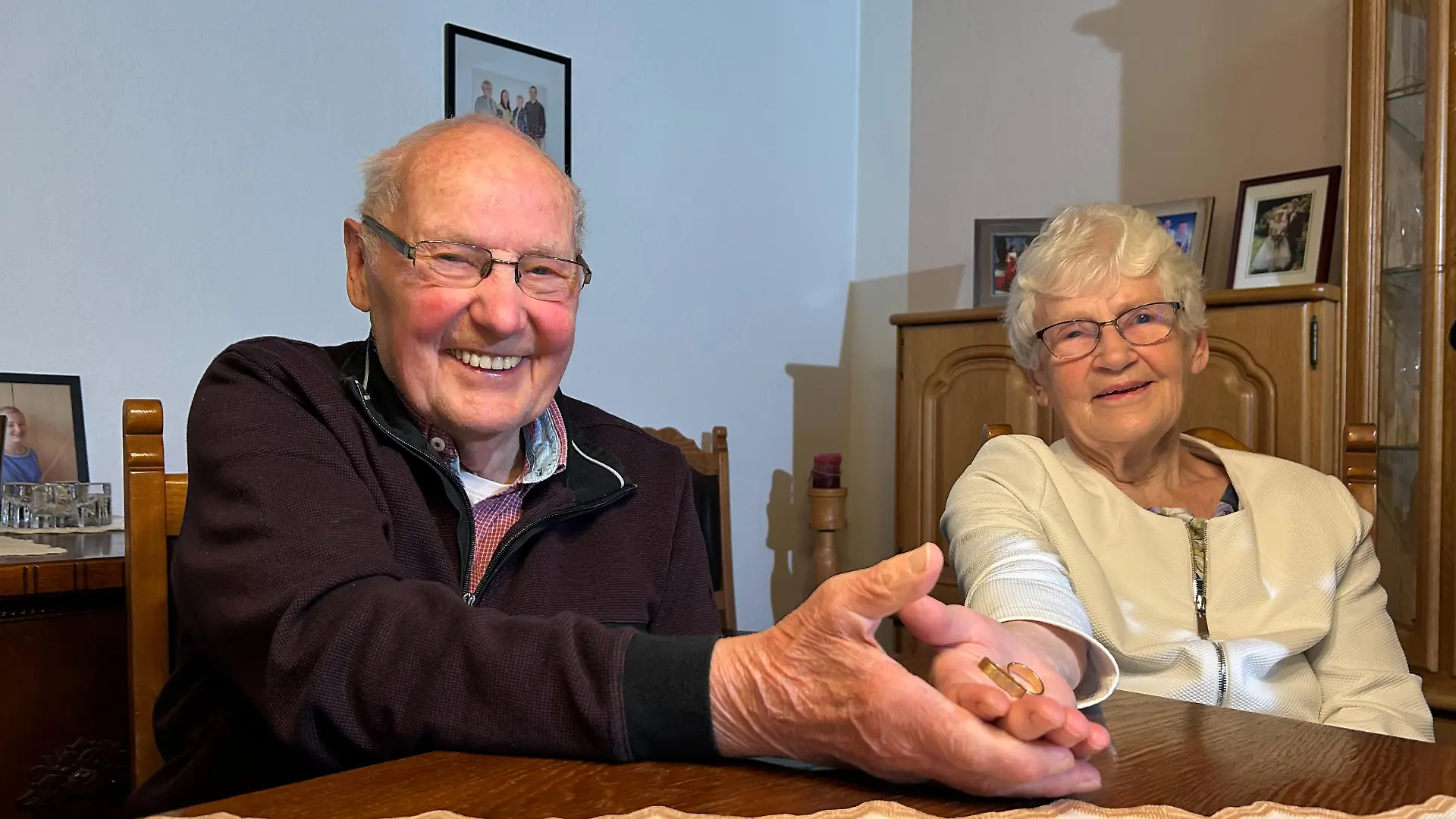 So kam der verlorene Ring zurück zum Besitzer Unfassbarer Fund nach 62 Jahren!