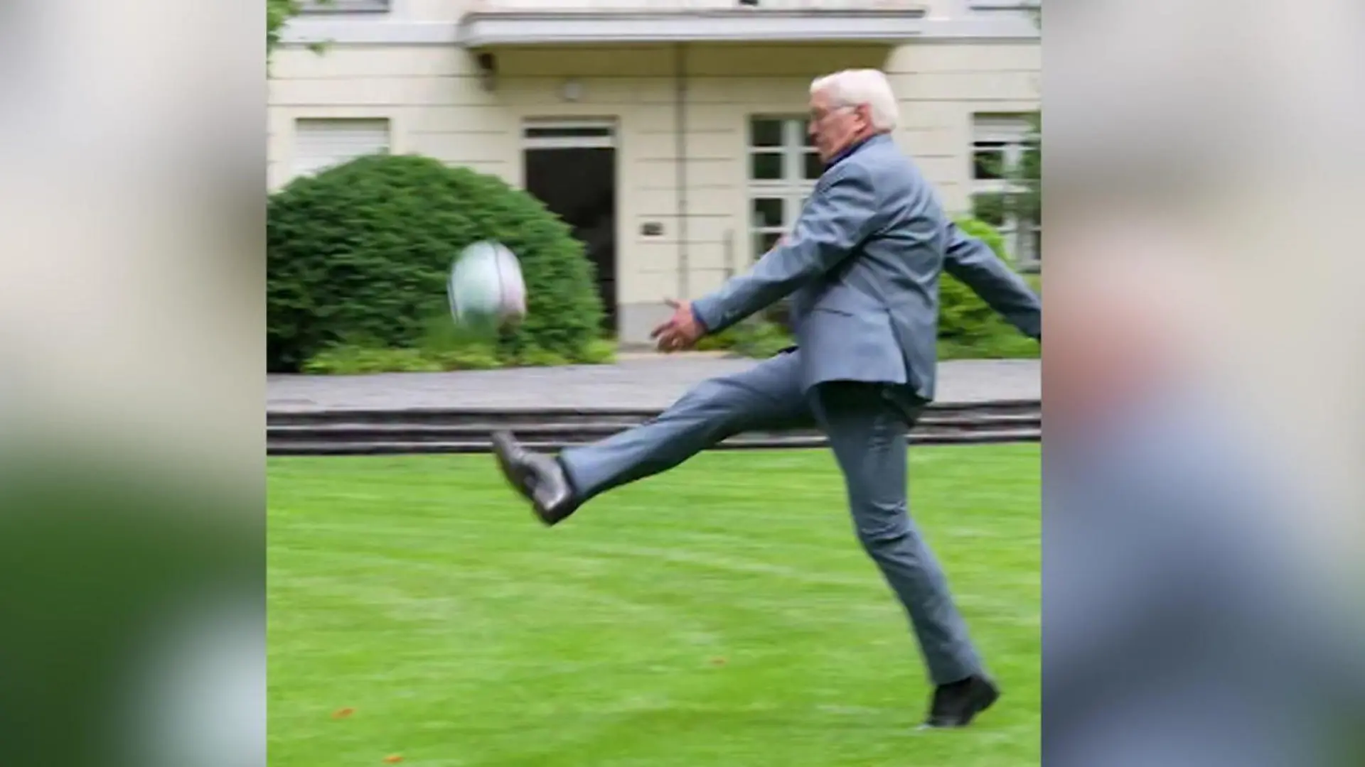 Bundespräsident jetzt Fußballer? Hier kickt Steinmeier plötzlich mit seiner Frau Vor WM-Auftakt des DFB-Teams