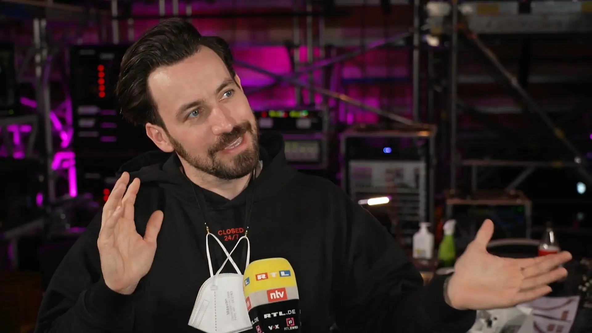 DAS ist neu an den extralangen Sommer-Specials "Take Me Out XXL": Jan Köppen klärt auf