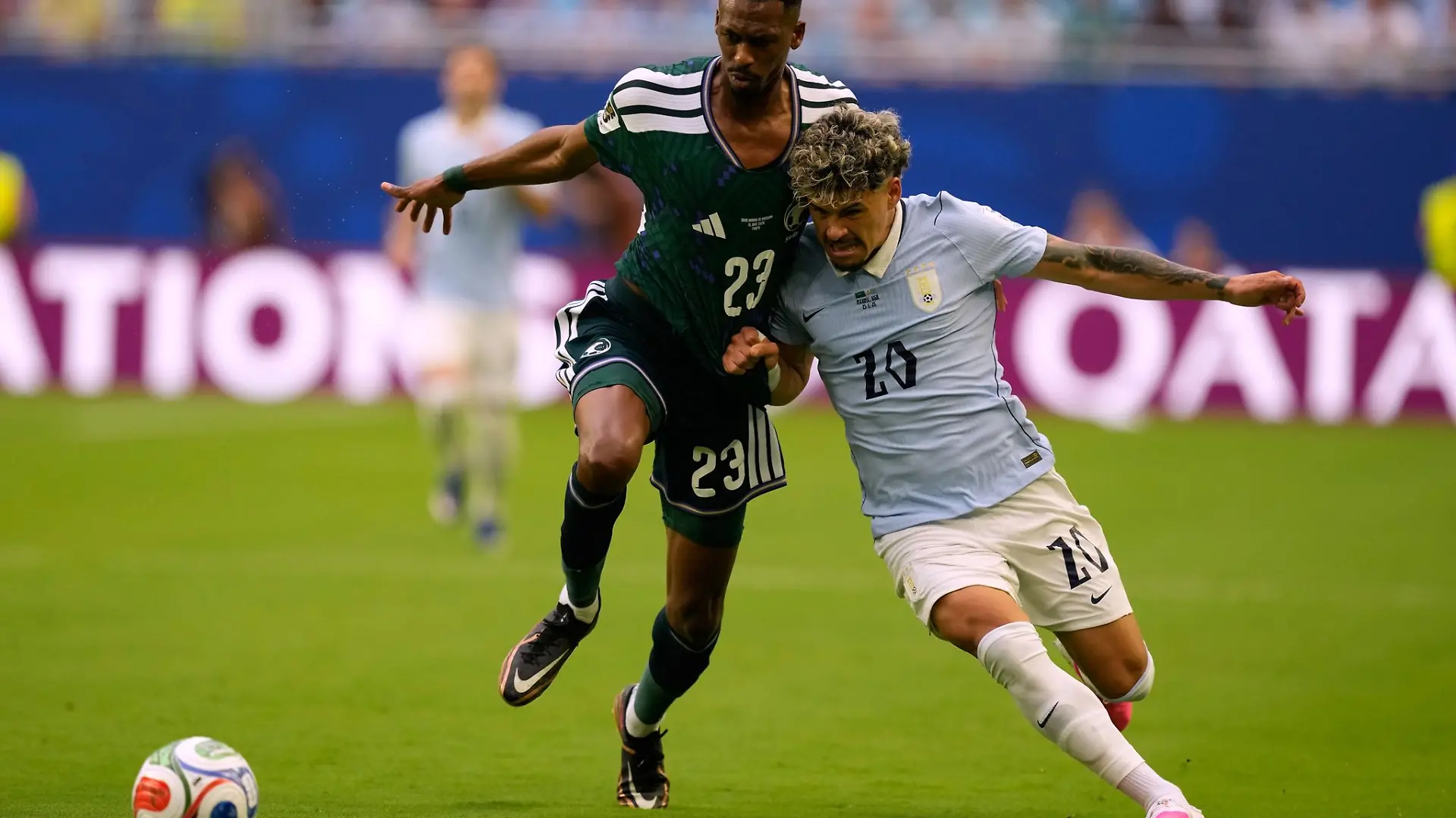 Das Spiel zwischen Uruguay und Saudi-Arabien war hart umkämpft.