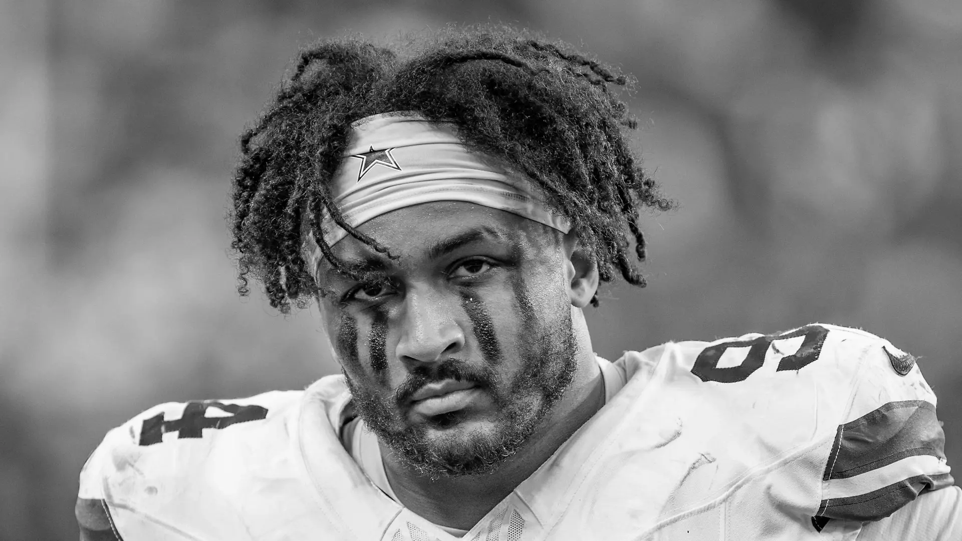 Bild zu: "NFL-Star starb vor sieben Monaten – jetzt bringt seine Freundin ihr gemeinsames Kind zur Welt"