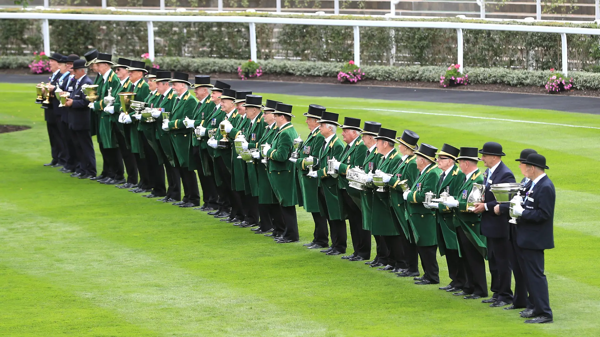 Die Greencoats (übersetzt „Grünröcke”) sind eine traditionsreiche zeremonielle Wache bei der berühmten Pferderennveranstaltung Royal Ascot in Großbritannien.