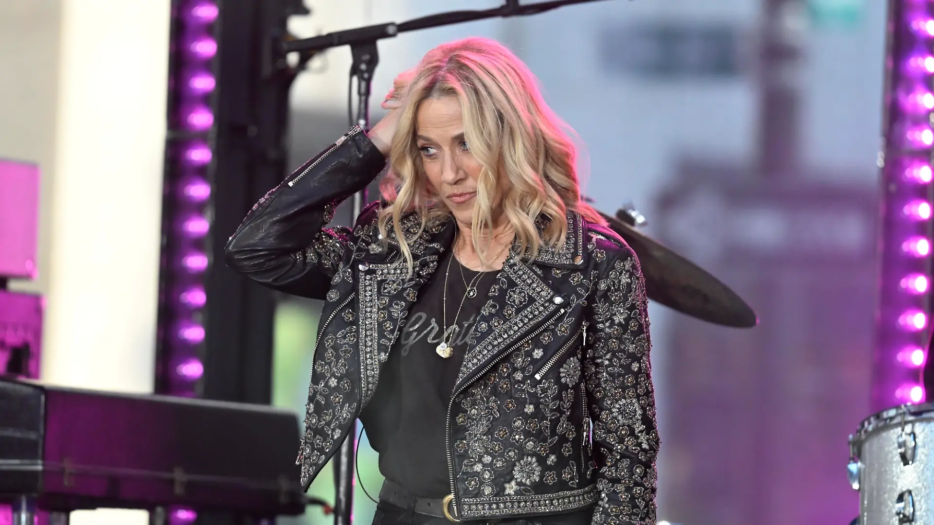 October 1, 2025, %G: (NEW) Sheryl Crow performing on NBCâââ‰â¢s TODAY SHOW on Breast Cancer Month. October 1, 2025, New York City, New York, U. S. A. Sheryl Suzanne Crow is an American singer, songwriter, musician, and actress. After experiencing breast cancer herself, Sheryl has been cancer-free and has become an advocate for breast cancer awareness and early detection. She has shared her personal experience to encourage other women to get regular mammograms to protect themselves from cancer.
Credit: Victor M. Matos/Thenews2 
 (Foto: Victor M. Matos/Thenews2/Zumapress) (Credit Image: © Victor M Matos/TheNEWS2 via ZUMA Press Wire