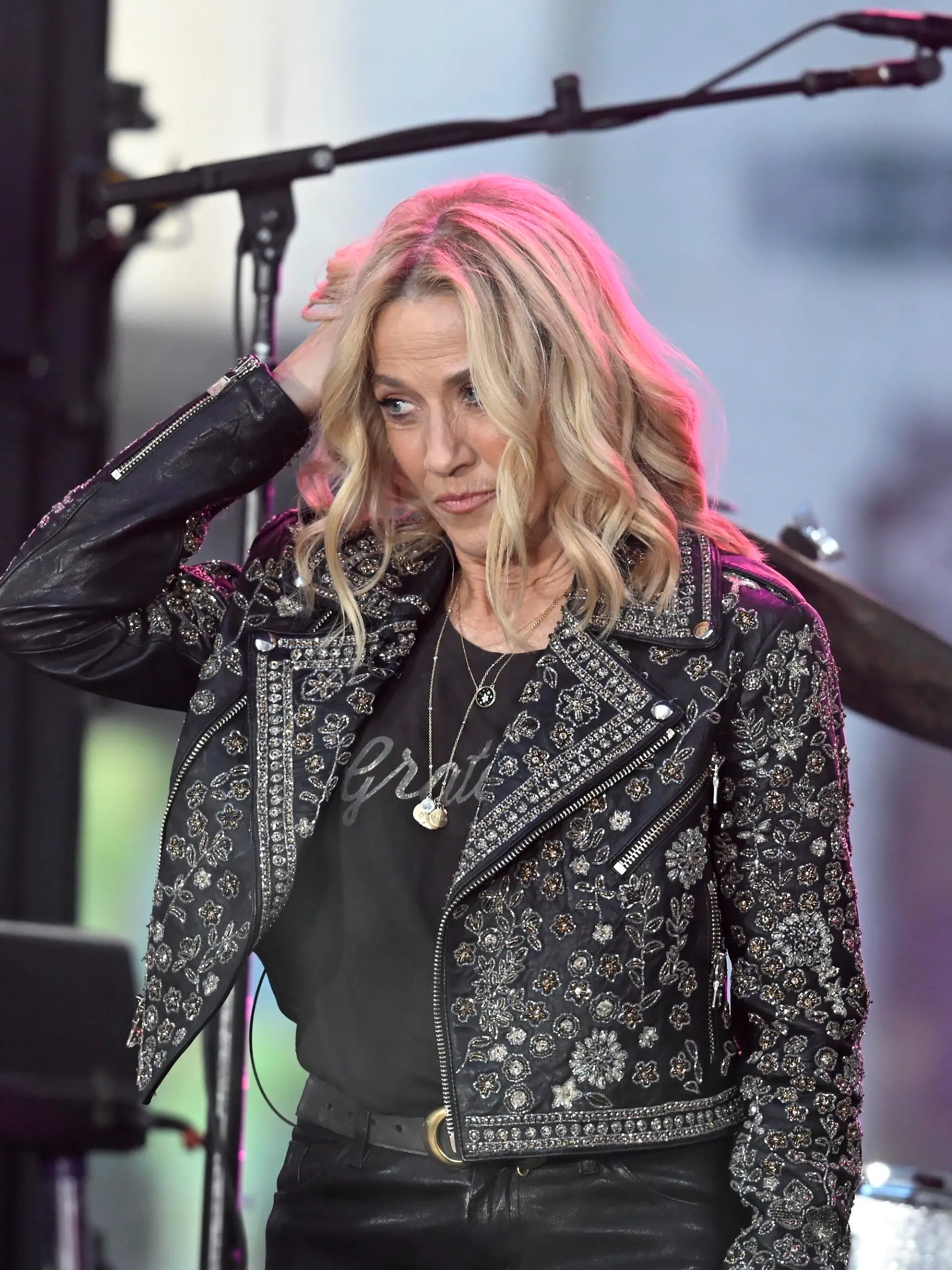 October 1, 2025, %G: (NEW) Sheryl Crow performing on NBCâââ‰â¢s TODAY SHOW on Breast Cancer Month. October 1, 2025, New York City, New York, U. S. A. Sheryl Suzanne Crow is an American singer, songwriter, musician, and actress. After experiencing breast cancer herself, Sheryl has been cancer-free and has become an advocate for breast cancer awareness and early detection. She has shared her personal experience to encourage other women to get regular mammograms to protect themselves from cancer.
Credit: Victor M. Matos/Thenews2 
 (Foto: Victor M. Matos/Thenews2/Zumapress) (Credit Image: © Victor M Matos/TheNEWS2 via ZUMA Press Wire