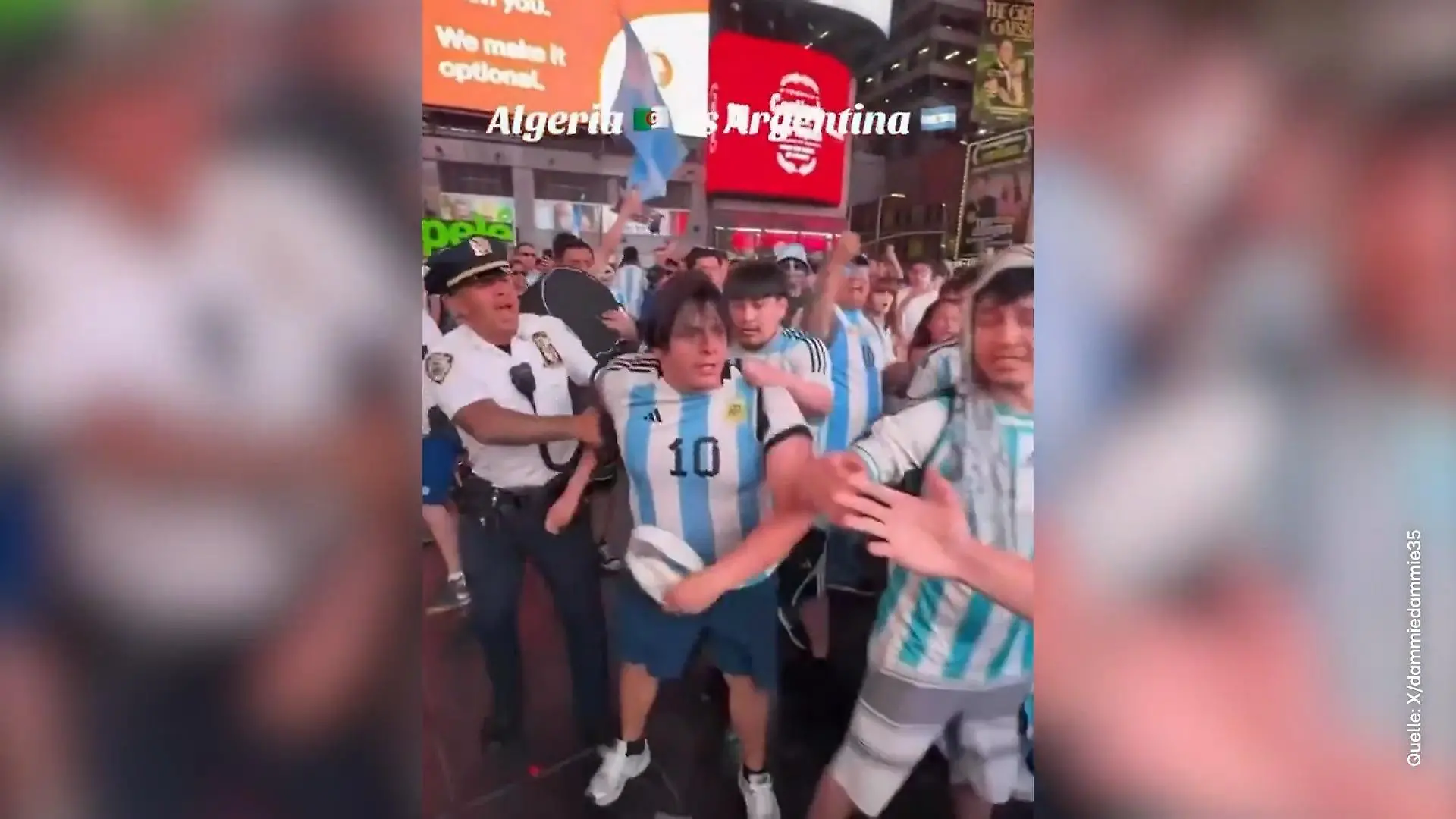 Plötzlich eskaliert alles: Massenschlägerei zwischen Fans von Argentinien und Algerien Pure Gewalt am Times Square