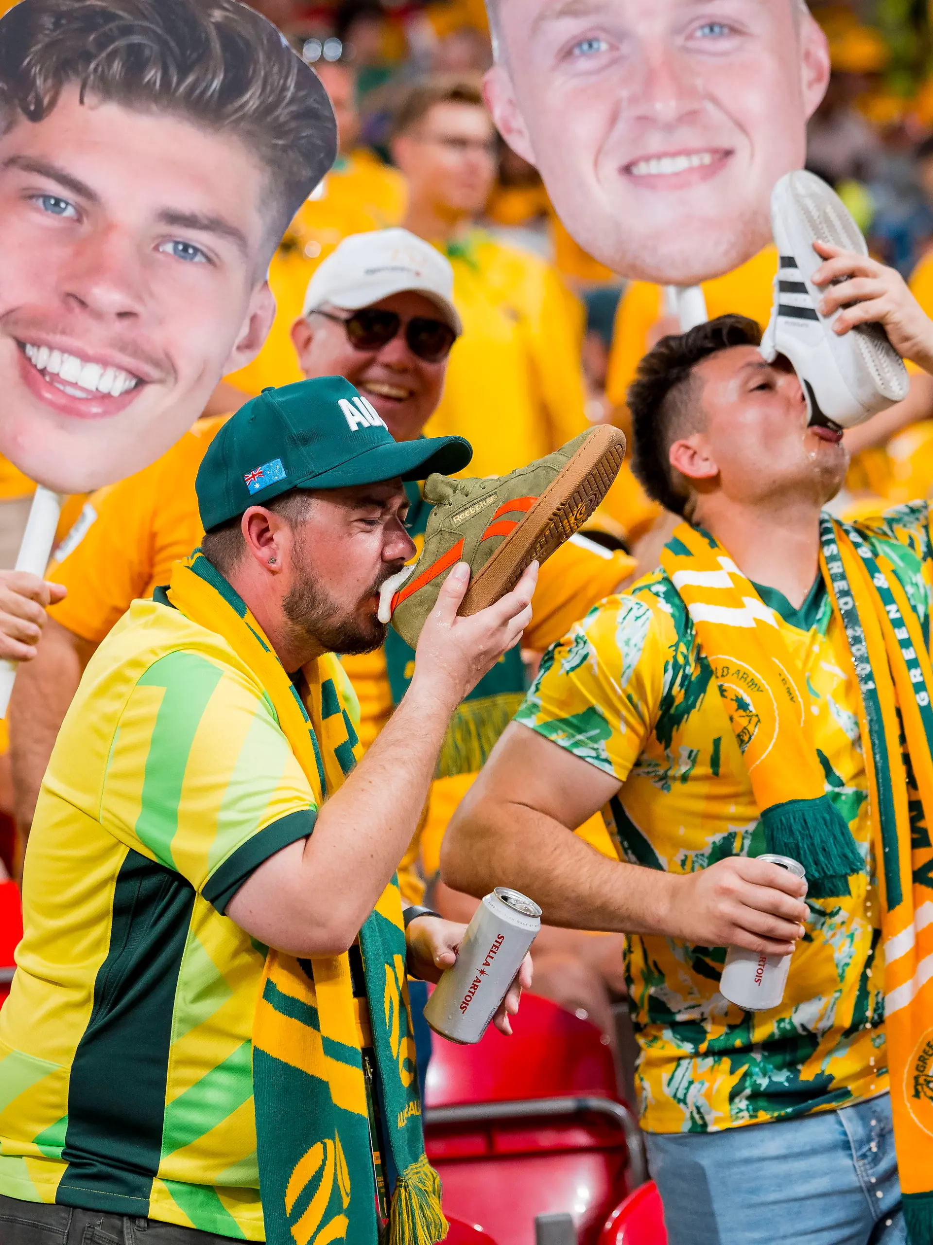 FIFA World Cup, WM, Weltmeisterschaft, Fussball 2026 - Group D - Australia vs Turkey Australian fans drink beer from their shoes ahead of the FIFA World Cup 2026 group stage soccer match Australia against Turkey, in Vancouver, Canada, 13 June 2026. VANCOUVER Canada PUBLICATIONxINxGERxAUTxINDxONLY Copyright: xBOBxFRIDx