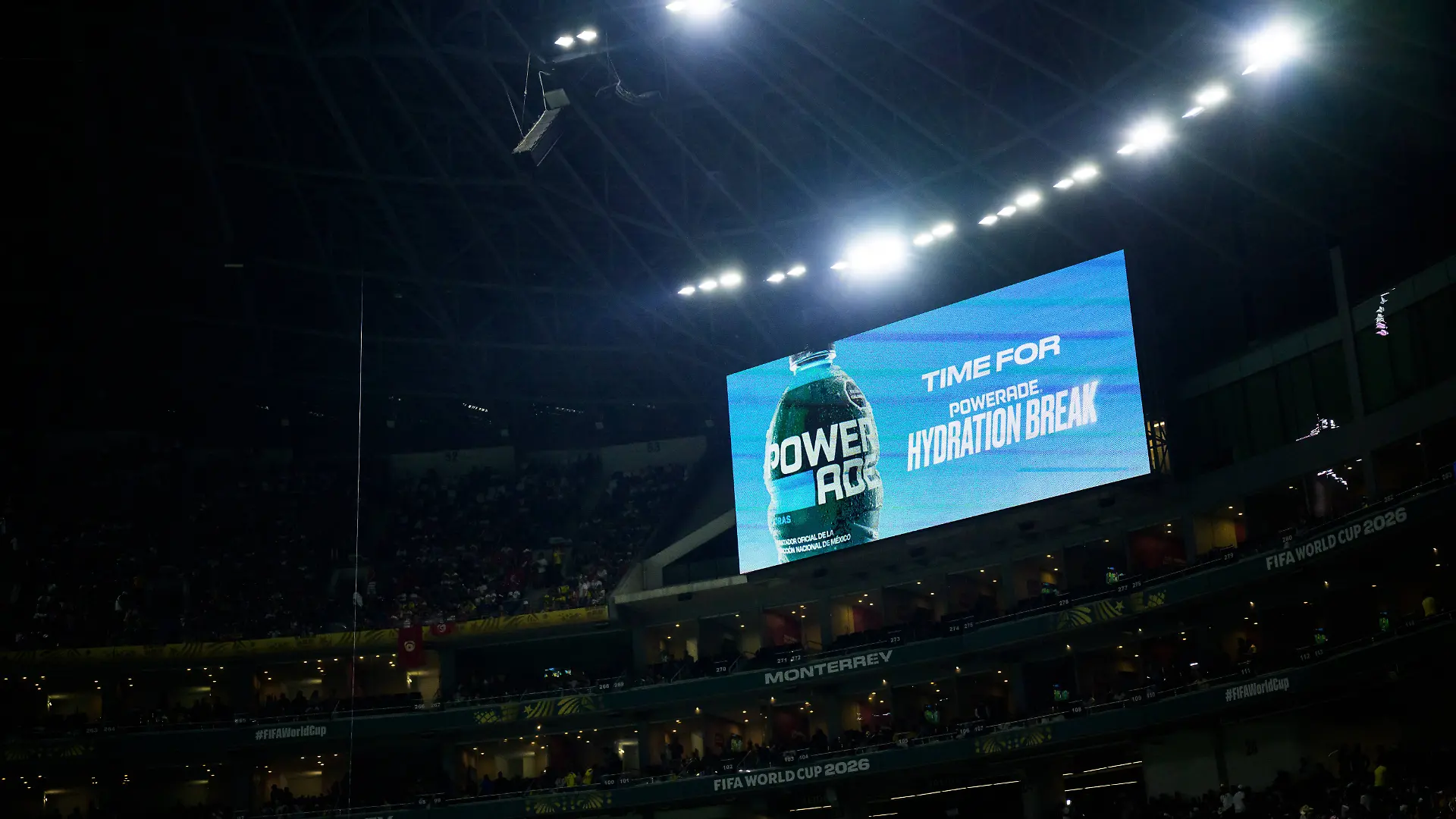 260614 A hydration break is being communicated on a screen during the FIFA World Cup, WM, Weltmeisterschaft, Fussball 2026 football match between Sweden and Tunisia on June 14, 2026 in Monterrey. Photo: Joel Marklund / BILDBYRAN / kod JM / PA1234 bbeng fotboll football soccer fotball vm fotbolls-vm fotball-vm fotbolls-vm 2026 fifa world cup 2026 sverige sweden sverige a tunisien tunisia reklam reklamavbrott commercial break cooling break vätskepaus Powerade *** 260614 A hydration break is being communicated on a screen during the FIFA World Cup 2026 football match between Sweden and Tunisia on June 14, 2026 in Monterrey Photo Joel Marklund BILDBYRAN code JM PA1234 bbeng fotboll football soccer fotball vm fotbolls vm fotballs vm fotbolls vm 2026 fifa world cup 2026 sverige sweden sverige a tunisien tunisia reklam reklamavbrott commercial break cooling break vätskepaus Powerade PUBLICATIONxNOTxINxSWExNORxFINxDEN Copyright: JOELxMARKLUND BB260614JM309