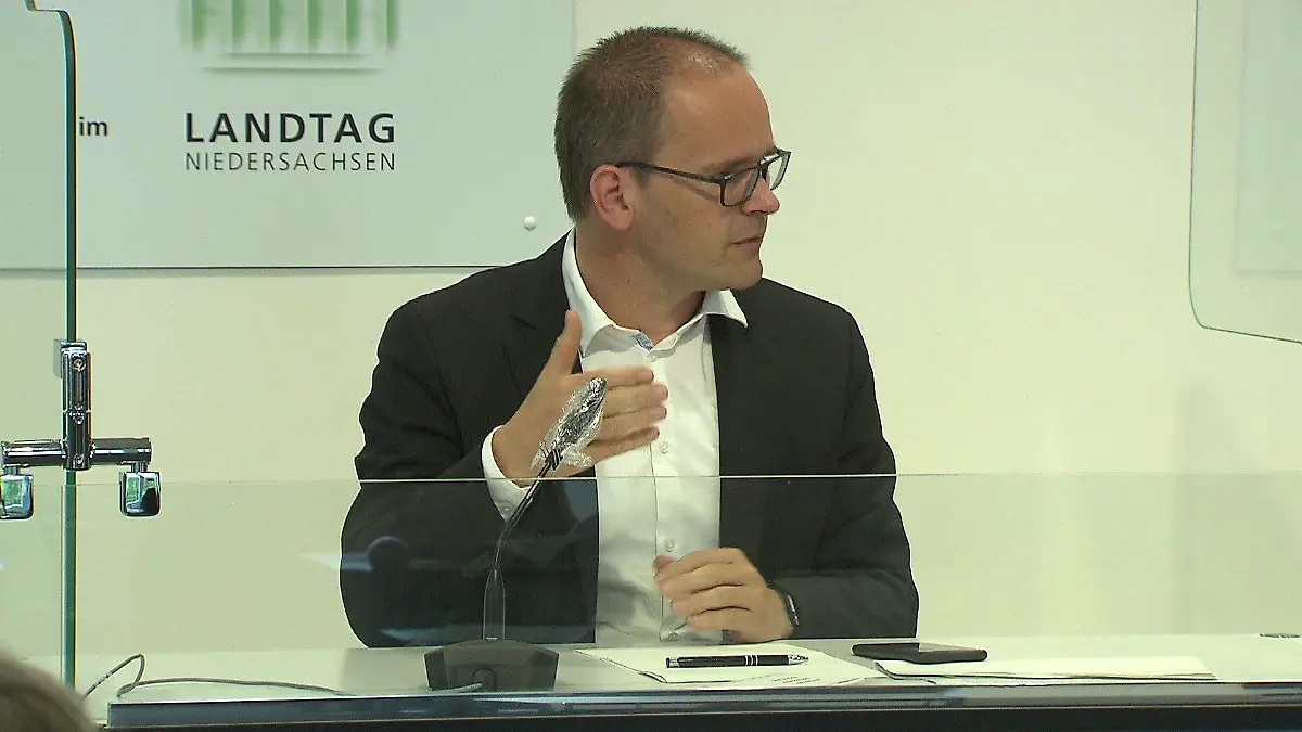 Kultusminister Grant Henrik Tonne