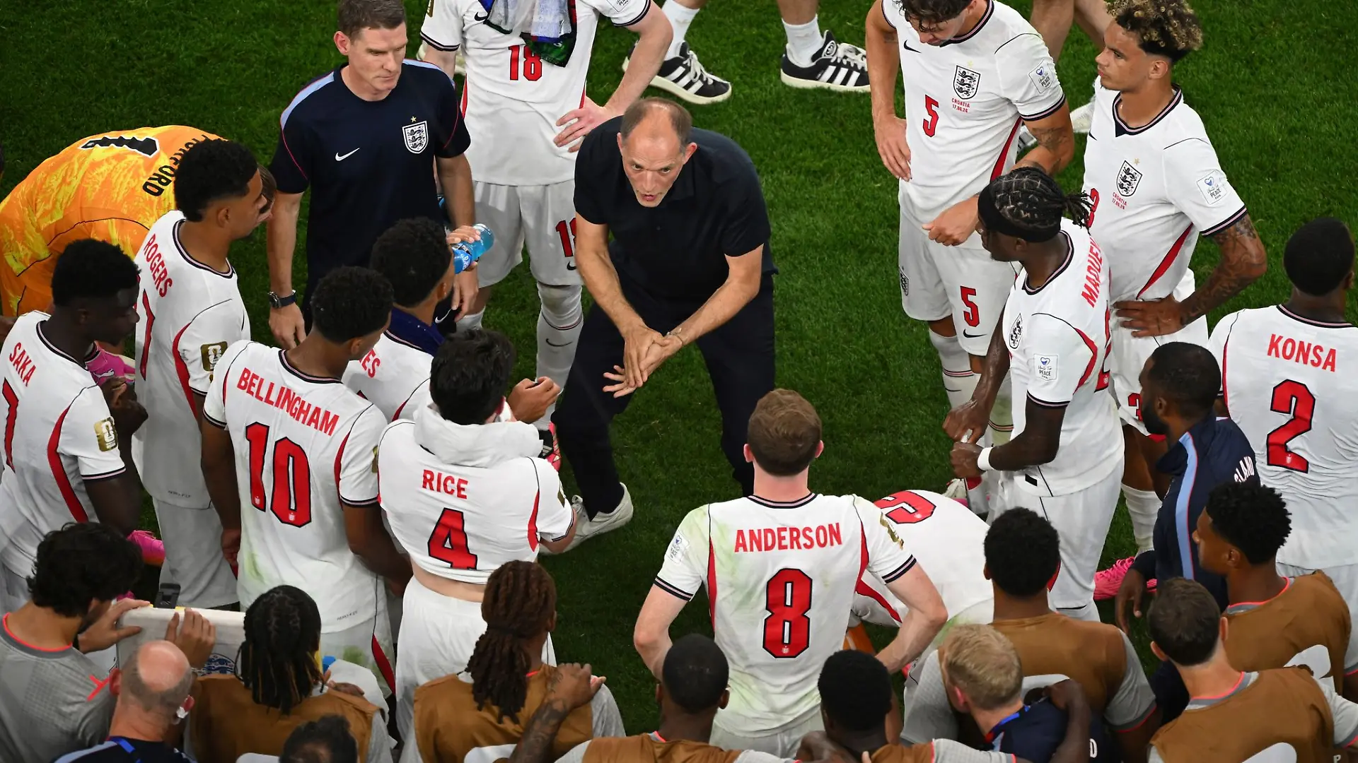 Tuchel findet offenbar die richtigen Worte bei der englischen Mannschaft.