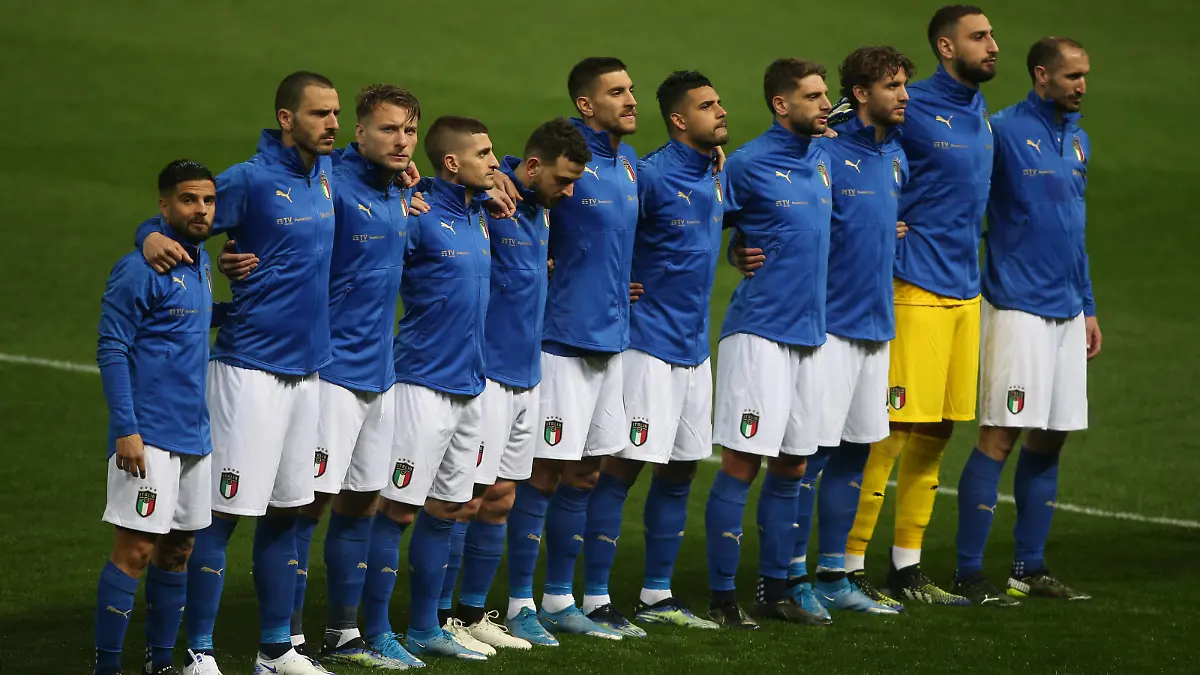 Parma, Italy 25.03.2021: Italy team during anthem before the match qualifiers FIFA World Cup, WM, Weltmeisterschaft, Fussball Qatar 2022 Group C between Italy vs Northern Ireland in Ennio Tardini stadium in Parma. PUBLICATIONxINxGERxSUIxAUTxONLY Copyright: xMarcoxIacobuccix/xIPAx/xMarcoxIacobuccix 0