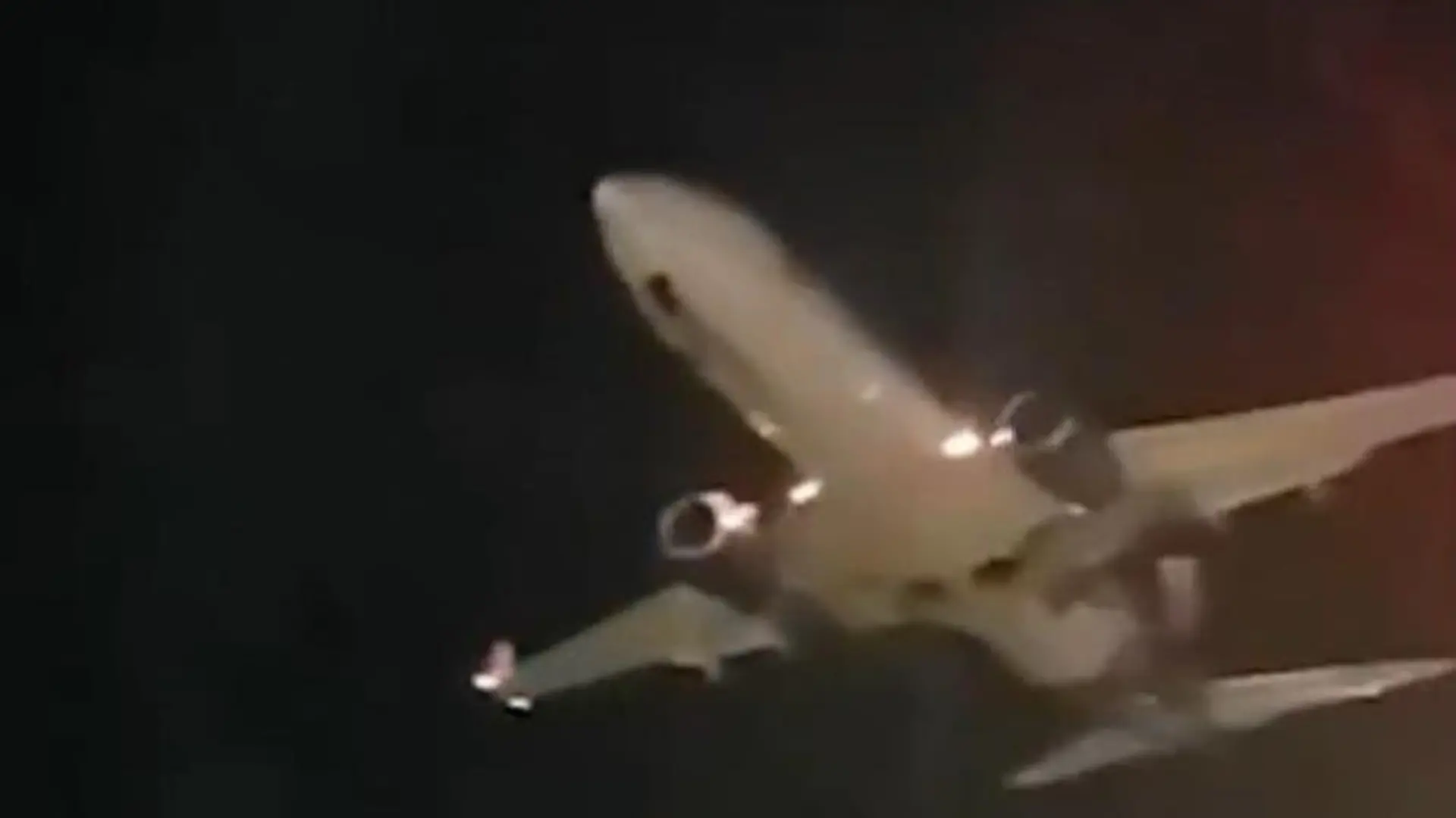 Flugzeug verschwindet vom Radar – dann folgt die Notlandung Drama über dem Schwarzen Meer!