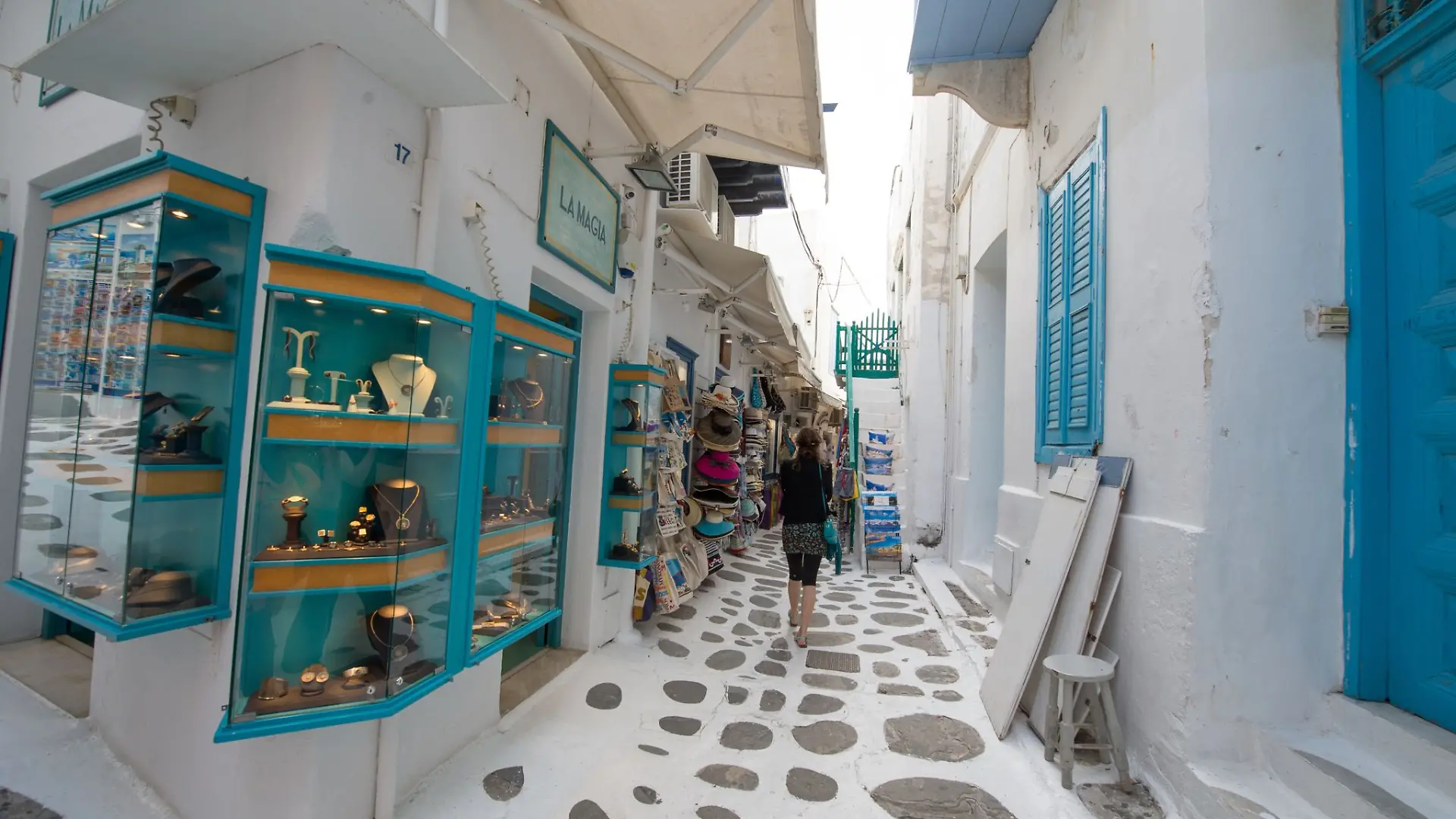 Geschäfte in der Altstadt von Mykonos: Um die 20 Prozent mehr für sein Geld bekommt man noch in Griechenland.