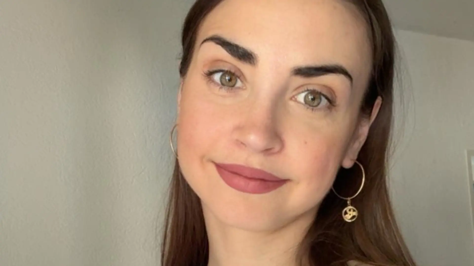 „Let’s Dance”-Star Ekaterina Leonova meldet sich nach ihrer fünfstündigen Zahn-OP zu Wort.