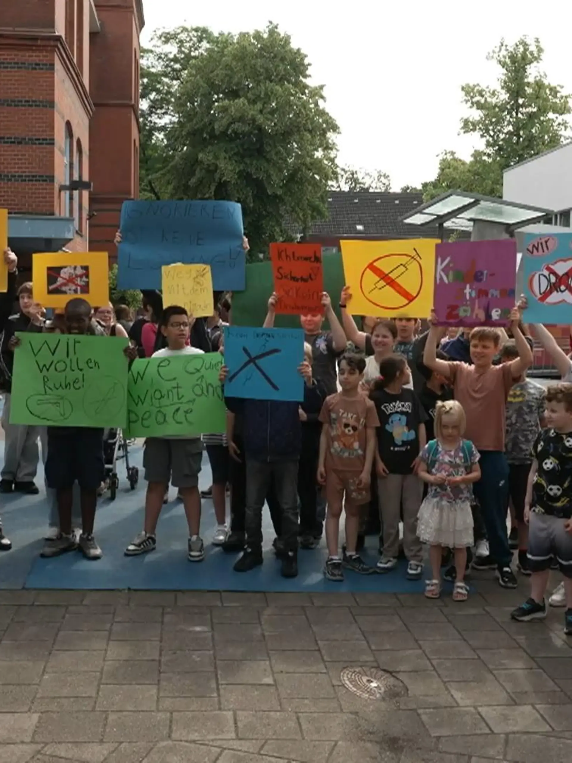 Bild zu: "Angst statt Unterricht: Warum Kinder in Hamburg nicht mehr zur Schule gehen"