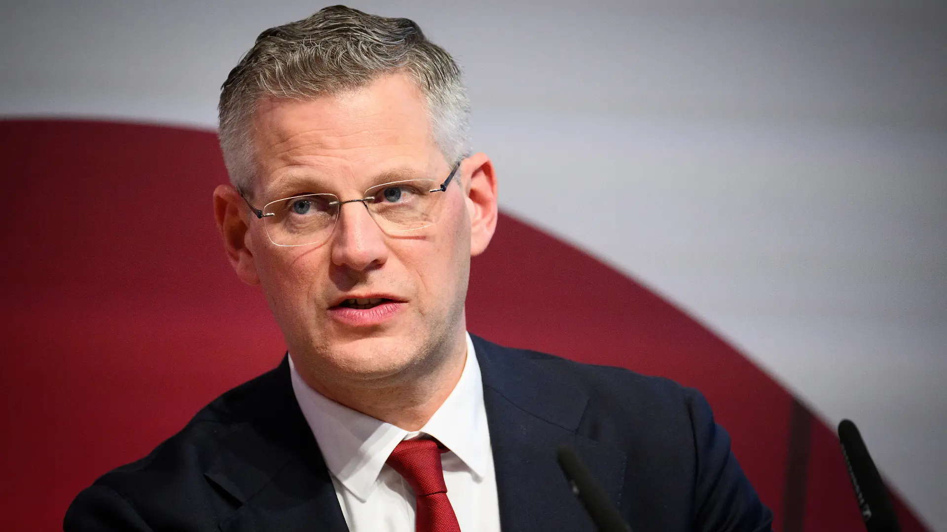 Christoph de Vries (CDU), Parlamentarischer Staatssekretär im Bundesministerium des Innern, spricht beim 21. Symposium des Bundesamts für Verfassungsschutz (BfV). (zu dpa: «Buttersäureanschlag auf Auto von Staatssekretär in Hamburg») +++ dpa-Bildfunk +++