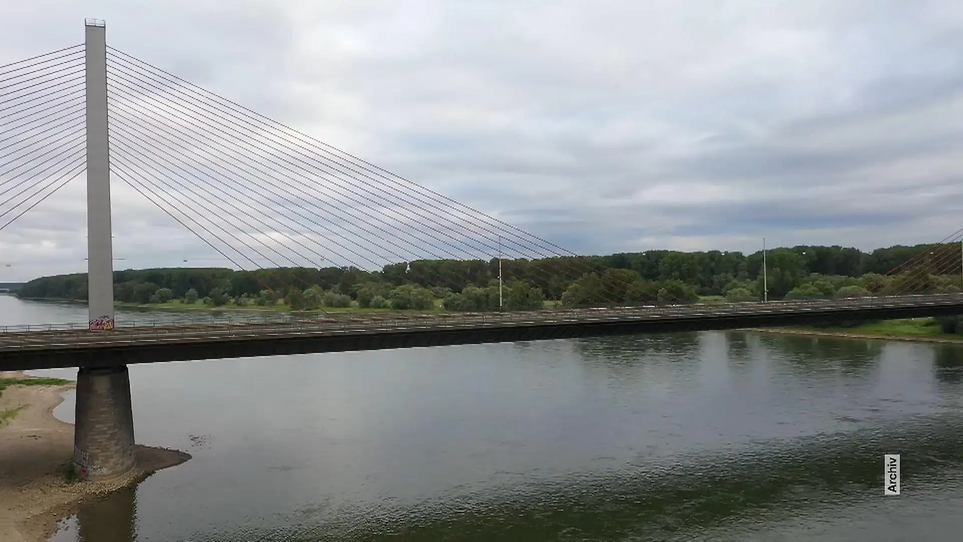 Bonner Nordbrücke bleibt gesperrt Zubringer zu Rheinquerung vor Neubau