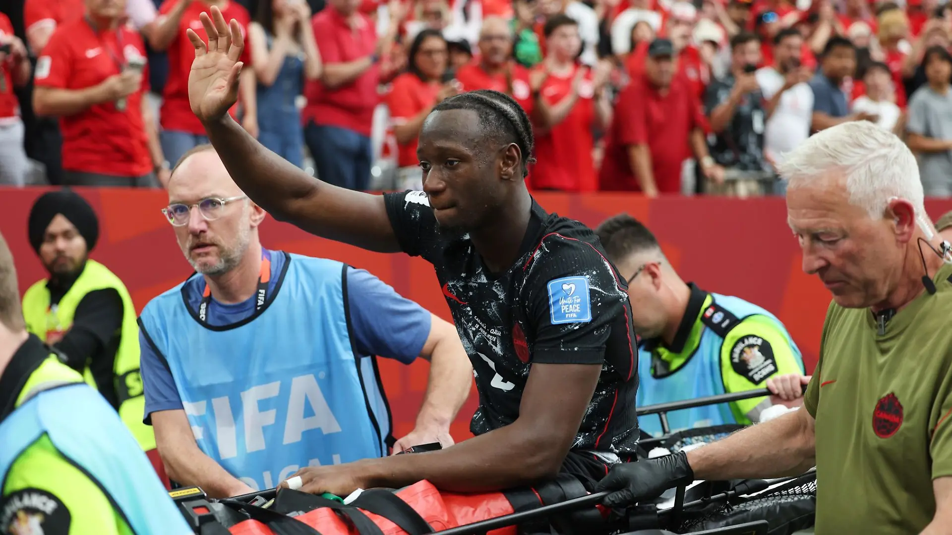 Ismael Koné hat sich nach seiner schweren Verletzung zu Wort gemeldet.