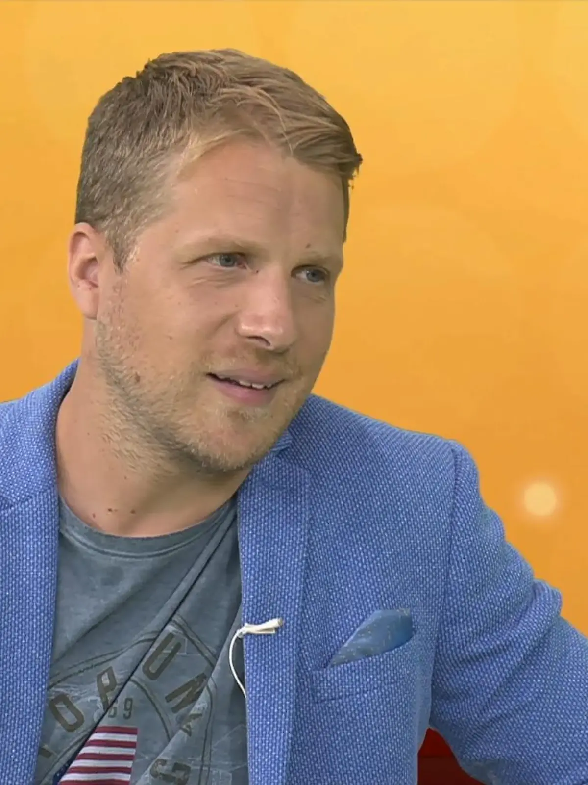 Oliver Pocher zu Gast bei Katja Burkard im Talk. Und da hat er einiges aus seinem Familienleben mit Amira verraten. Aber auch, wie es mit der Patchwork-Familie klappt und warum er gerade auch auf den Hund von Ex Alessandra aufpasst.
