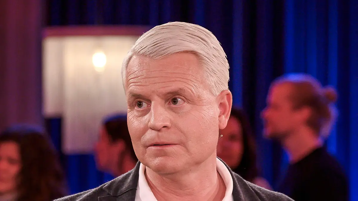 Guido-Cantz-in-tiefer-Trauer-Mutter-Irmhild-nach-kurzer-schwerer-Krankheit-gestorben