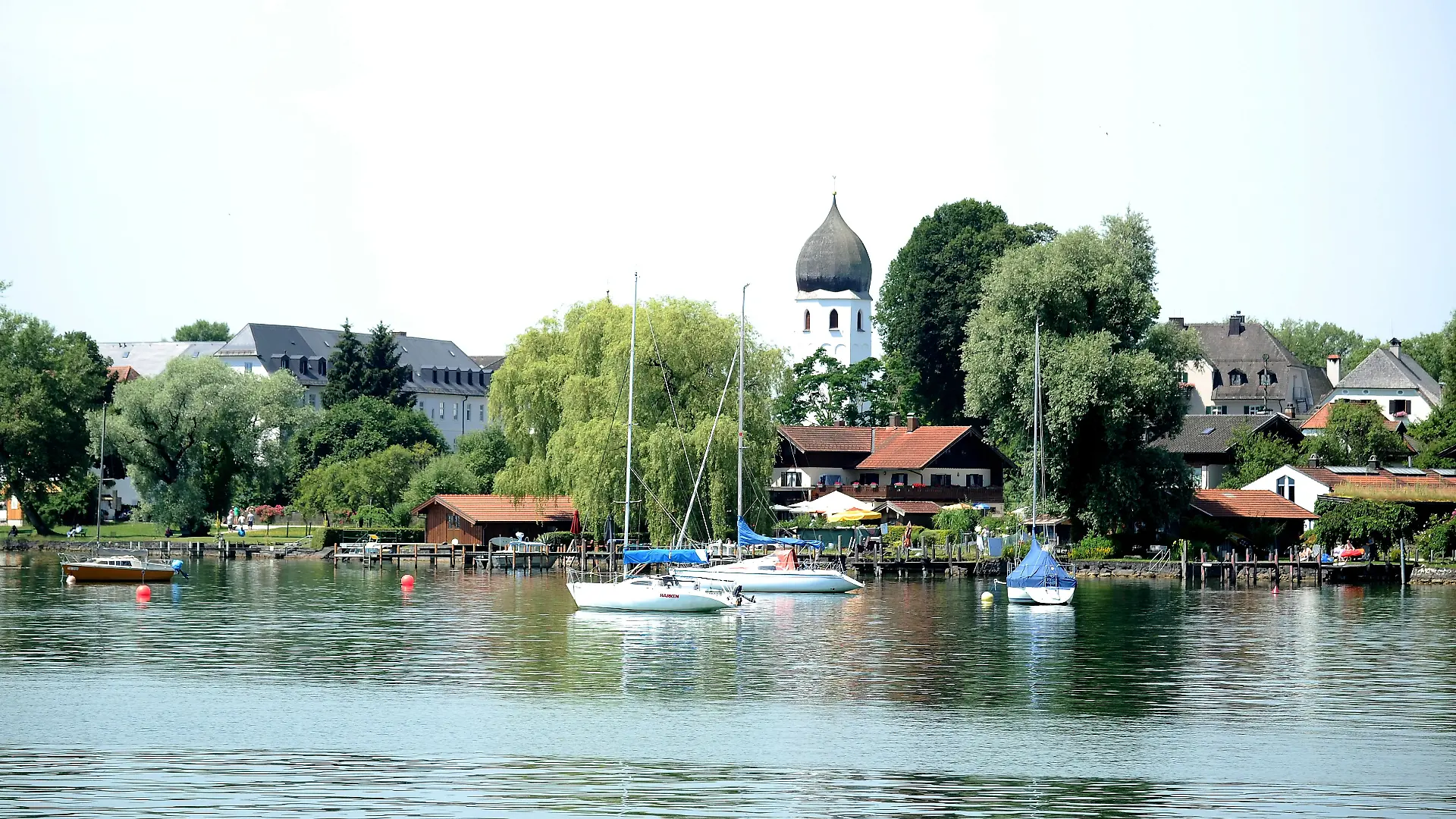 Bayerische Postkartenidylle am Chiemsee