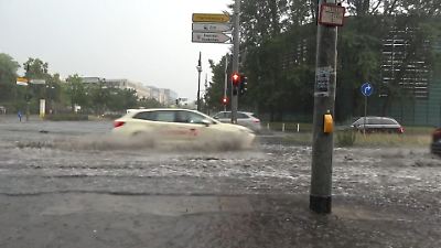 Bild von Extremwetter in Berlin! Tennis-Finale abgesagt wegen Überflutung