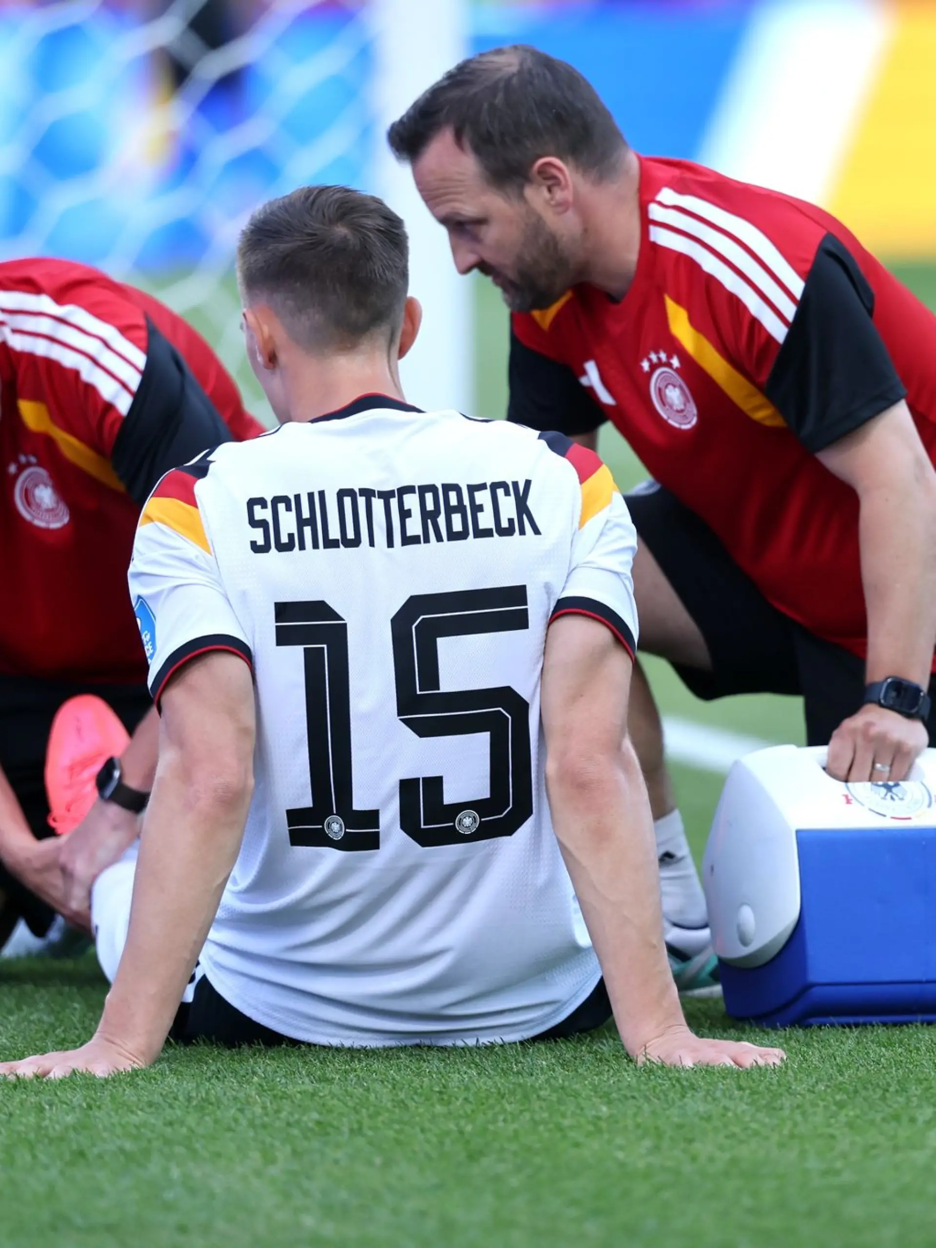 Bild zu: "WM-Aus für DFB-Held Schlotterbeck!"