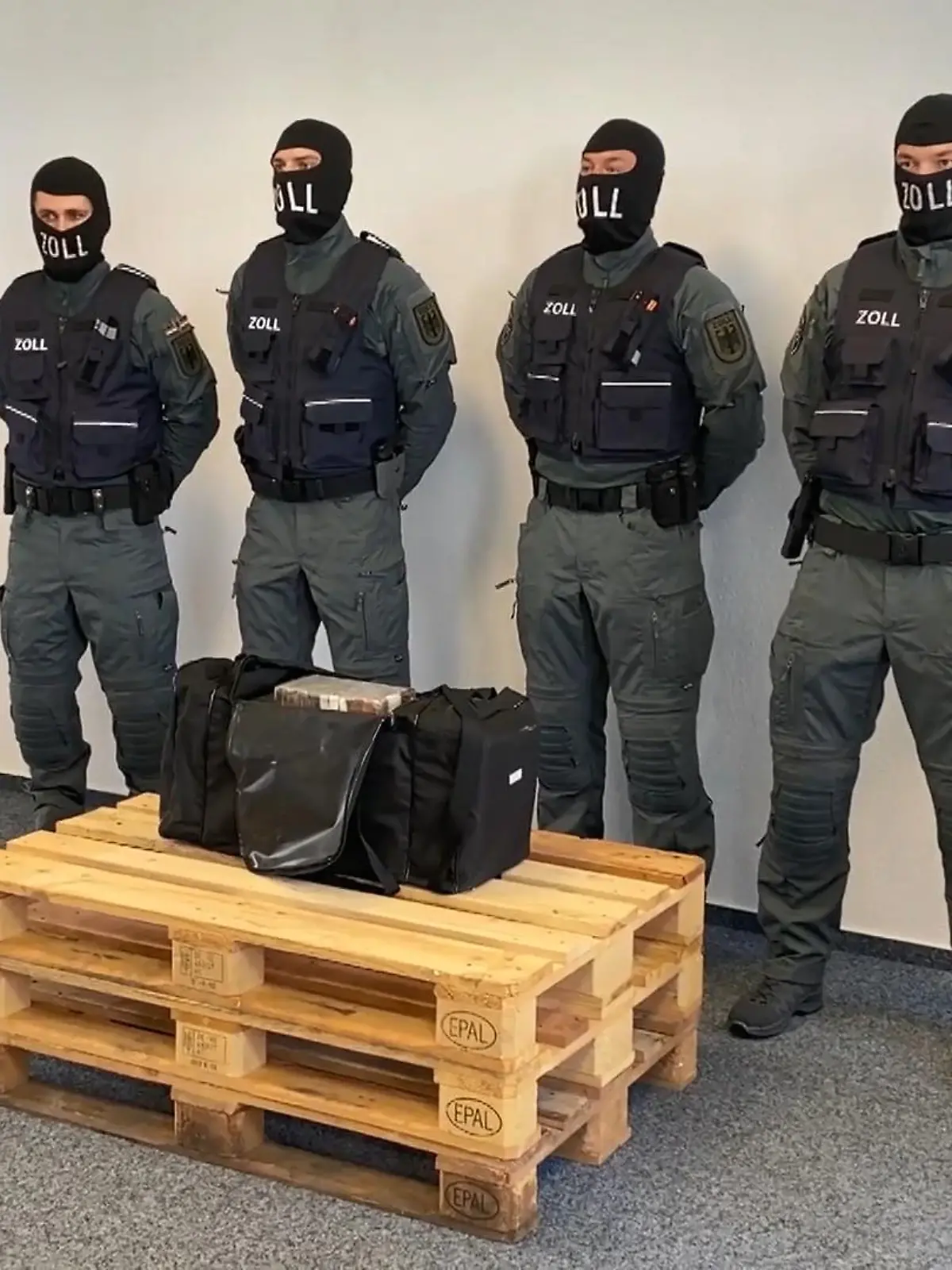 Bild zu: "Zoll findet über 450 Kilo Koks"
