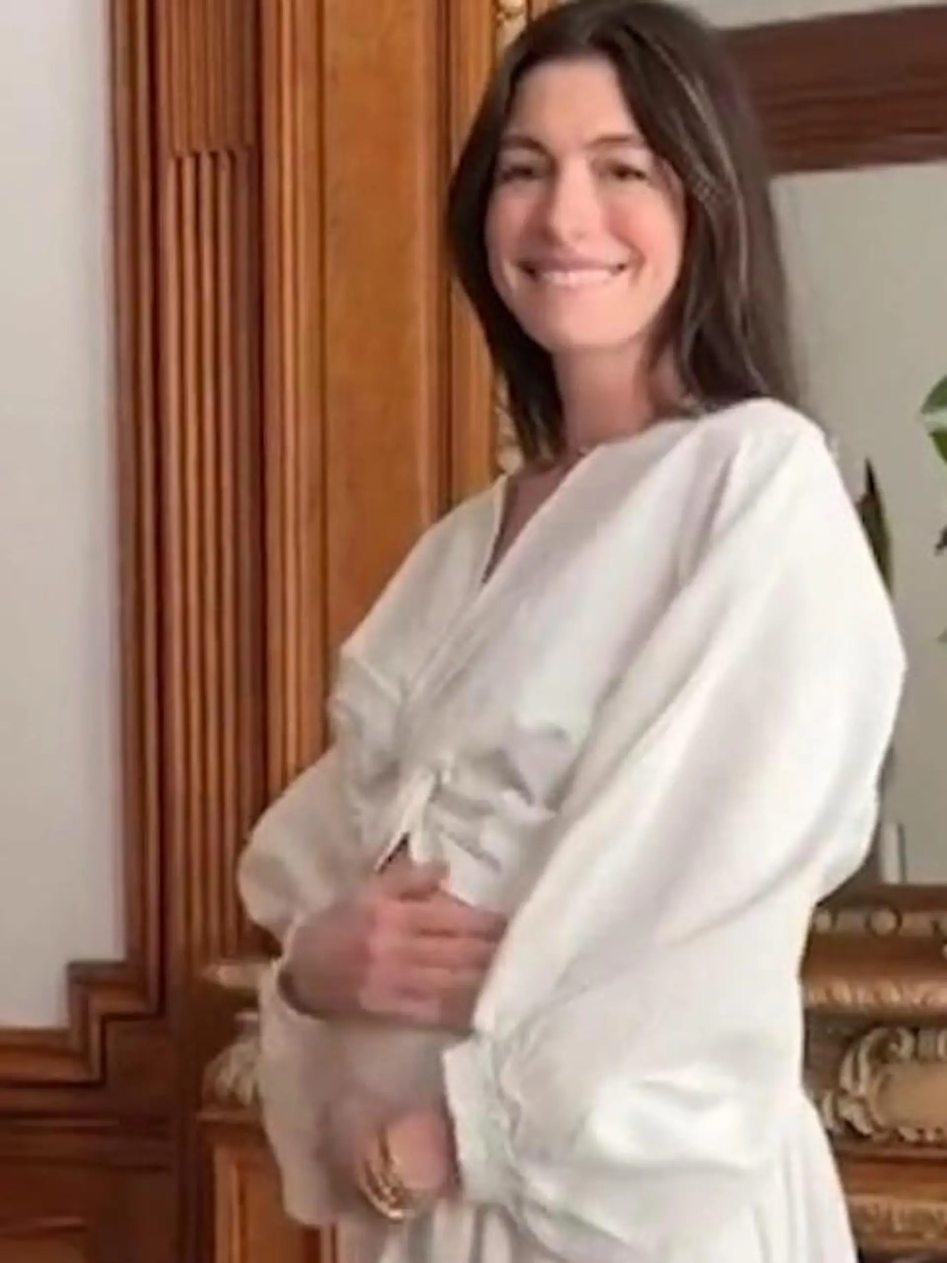Bild zu: "Hollywood-Star lüftet süßes Geheimnis! Schauspielerin schwanger mit Baby Nummer drei"
