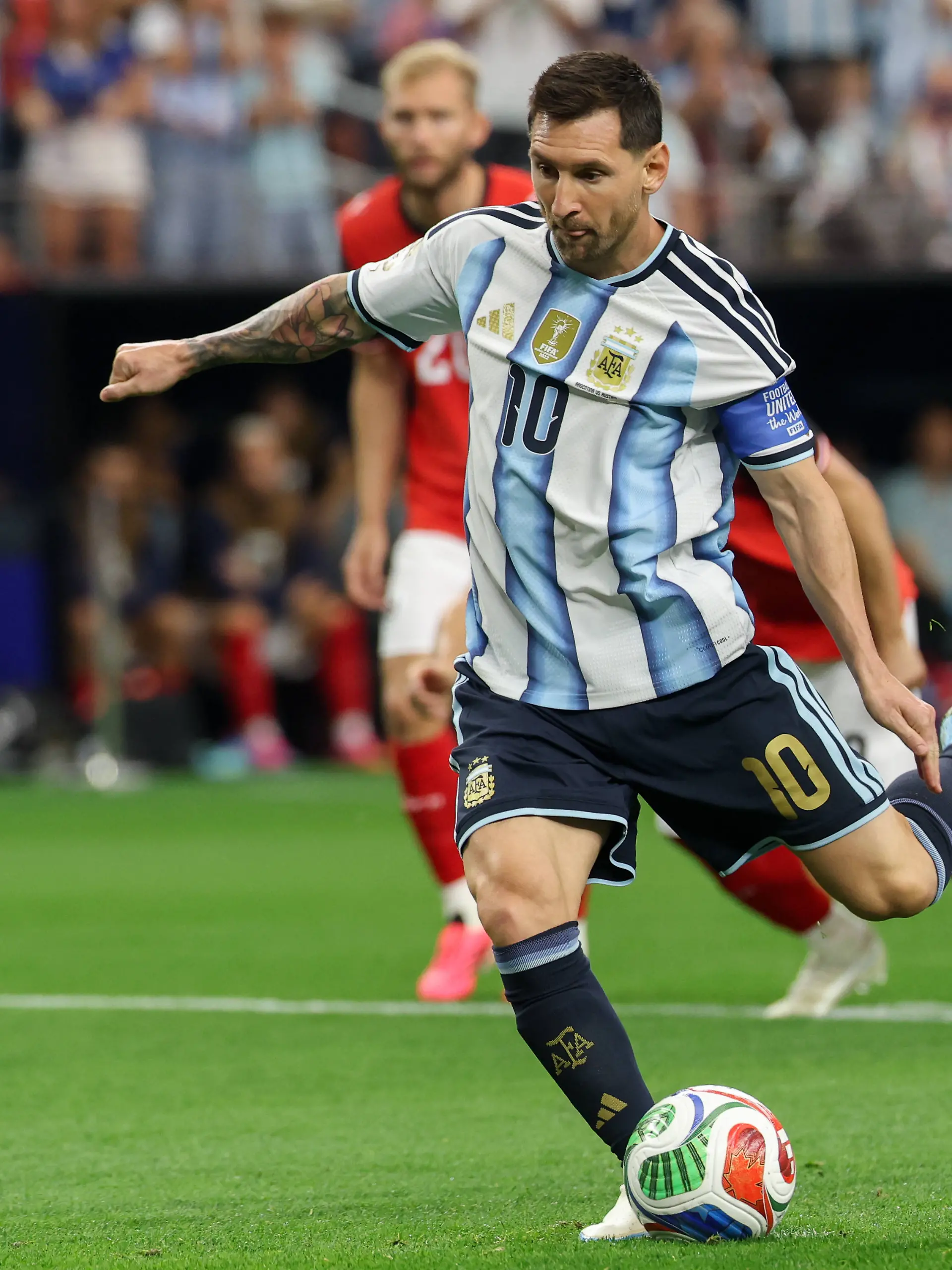 ARLINGTON, TX - JUNE 22: Lionel Messi 10 of Argentina takes a penalty kick during the FIFA World Cup, WM, Weltmeisterschaft, Fussball 2026 Group J match between Argentina and Austria on June 22, 2026, at Dallas Stadium in Dallas, Texas. Photo by David Buono/Icon Sportswire SOCCER: JUN 22 FIFA World Cup 26 Group J - Argentina vs Austria EDITORIAL USE ONLY Icon260622010
