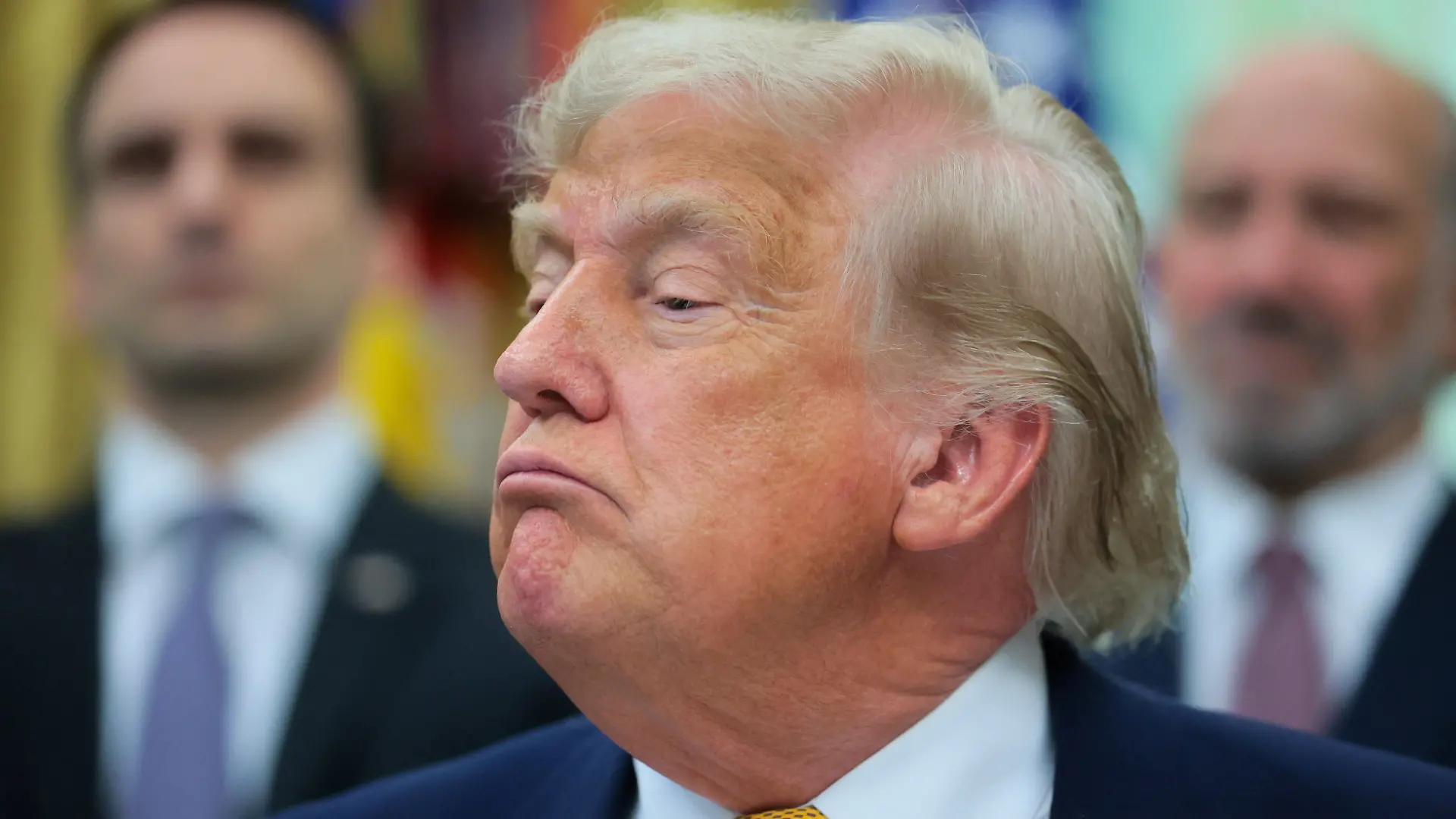 U.S. President Donald Trump looks on as he speaks to reporters before signing two executive orders regarding quantum computing, in the Oval Office at the White House in Washington, D.C., U.S., June 22, 2026. REUTERS/Jonathan Ernst