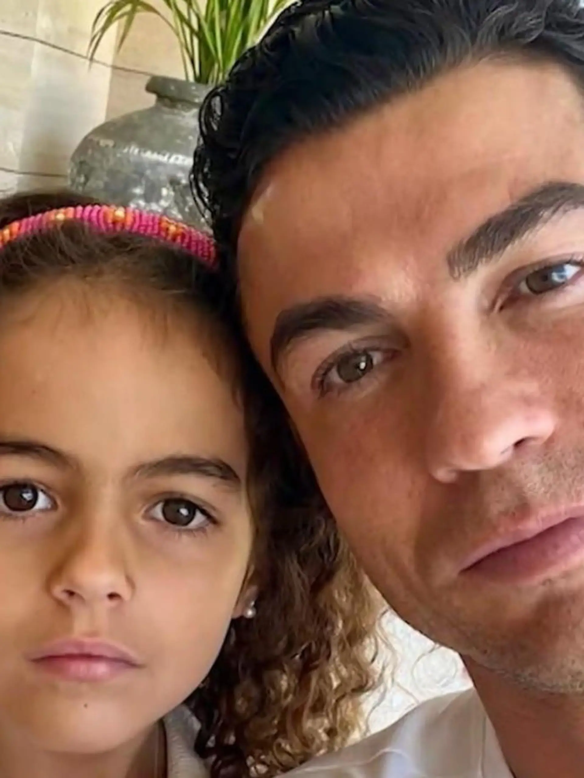 Bild zu: "Was für ein Talent! Cristiano Ronaldos kleine Tochter zeigt allen, was sie drauf hat"