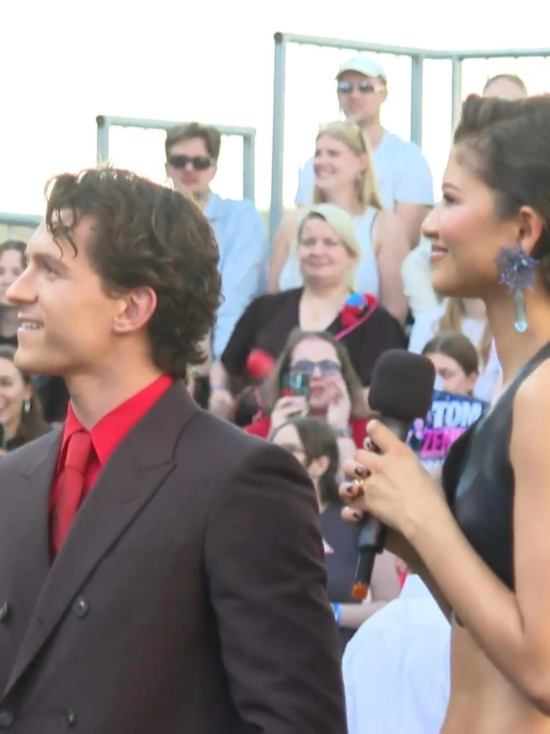 Bild zu: "Fan-Event mit Tom Holland und Zendaya"
