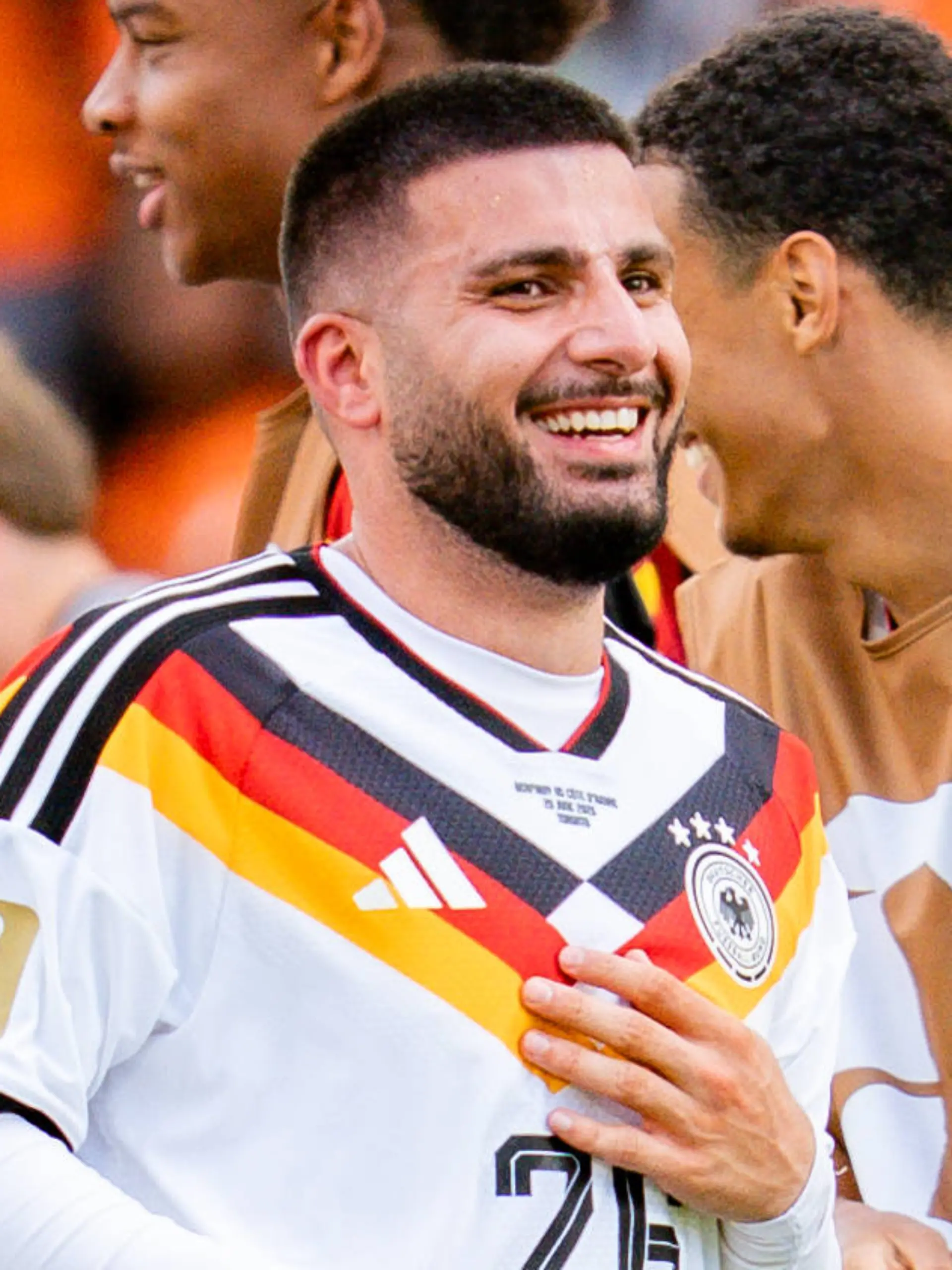 Bild zu: "Gratis-Döner wenn Undav trifft!"
