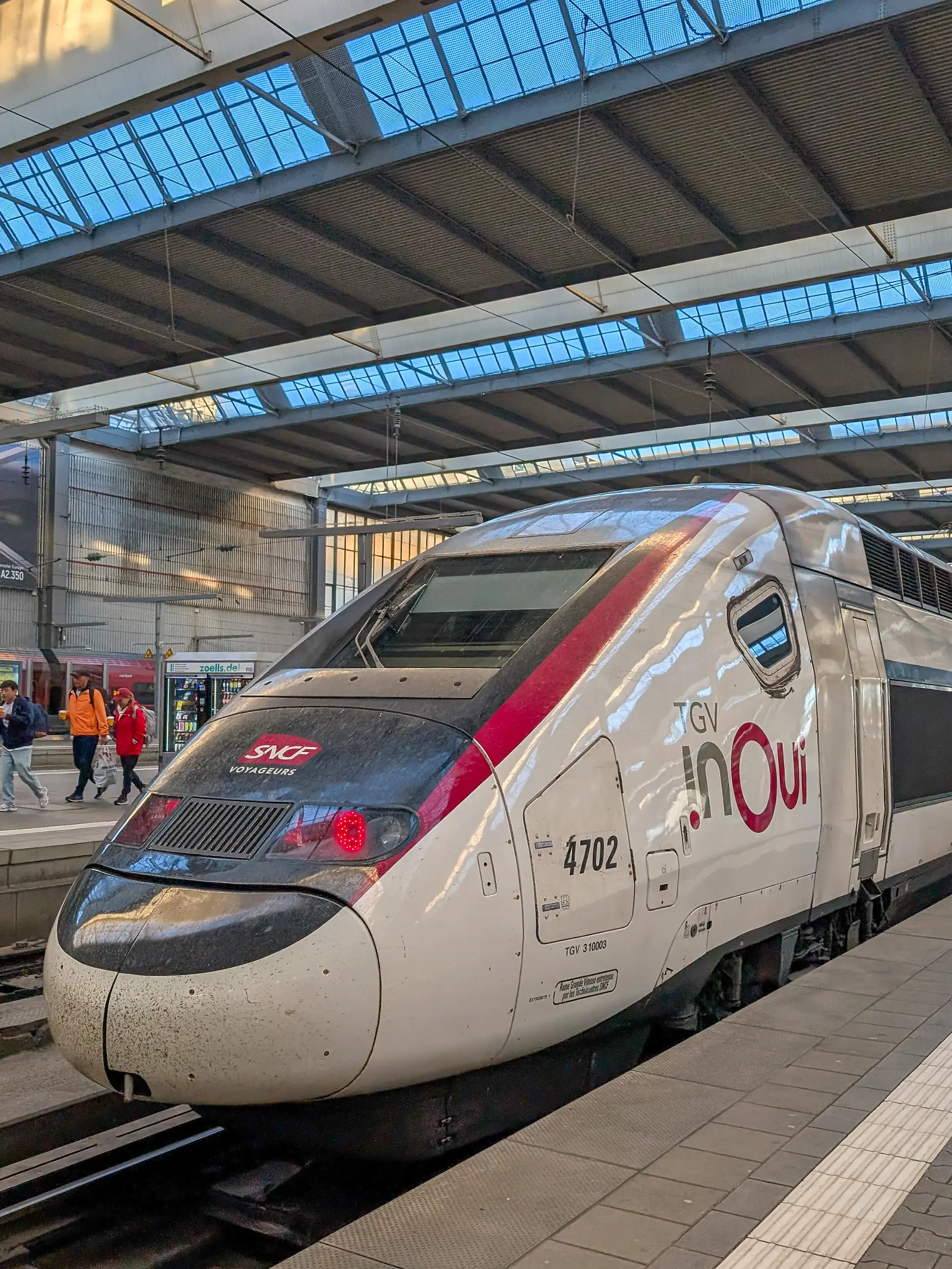 Passagiere saßen am Montag (22. Juni) in einem TGV zwischen Basel und Paris fest.
