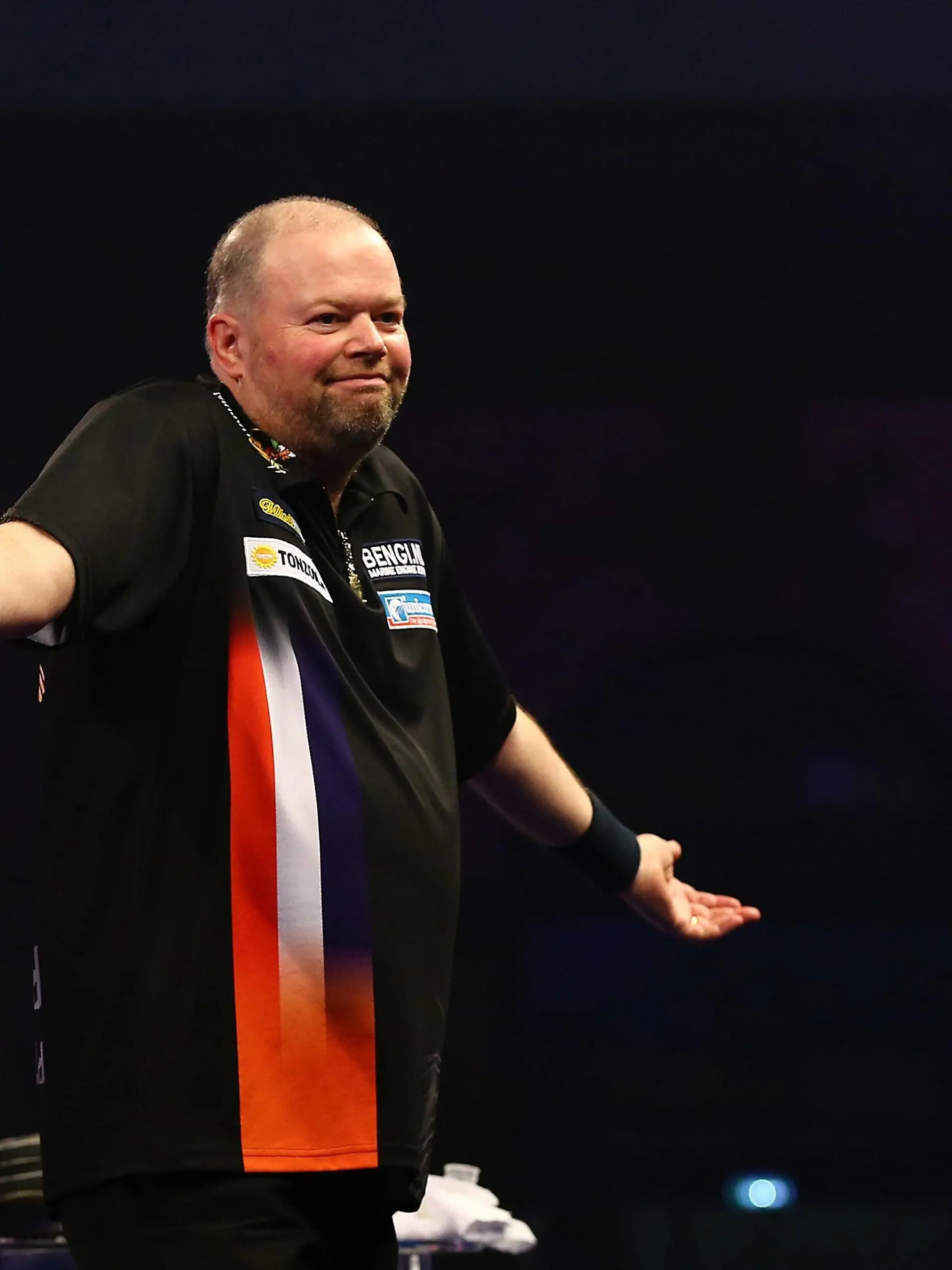 30.12.2016. Alexandra Palace, London, England. William Hill PDC World Darts Championship. Raymond van Barneveld celebrates beating Phil Taylor 5 sets to 3, and earns a place in the Semi Finals xMarkxKertonx PUBLICATIONxINxGERxSUIxAUTxHUNxSWExNORxDENxFINxONLY ActionPlus11824003  